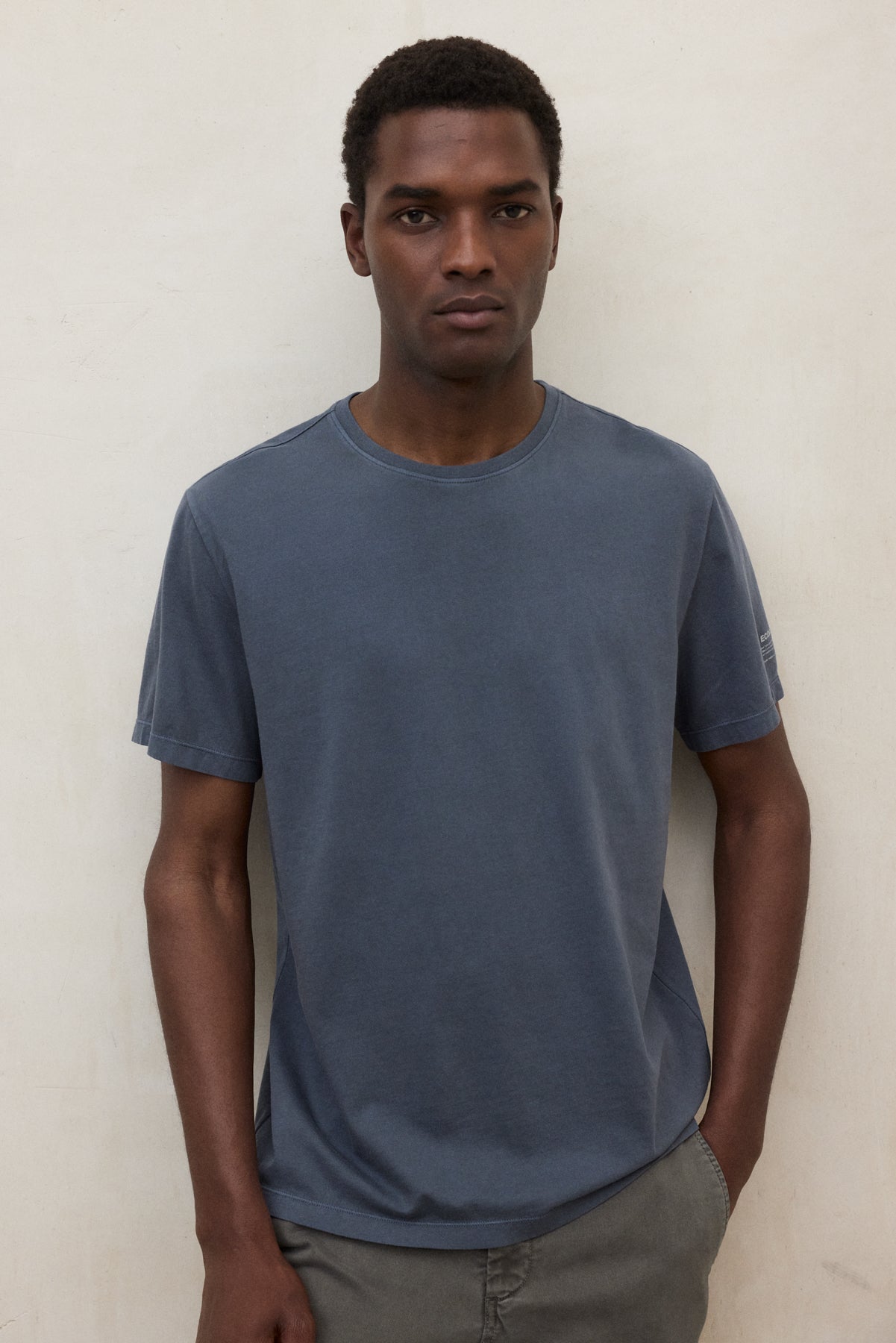 T-Shirt aus recycleter Baumwolle von ECOALF in stahlblau