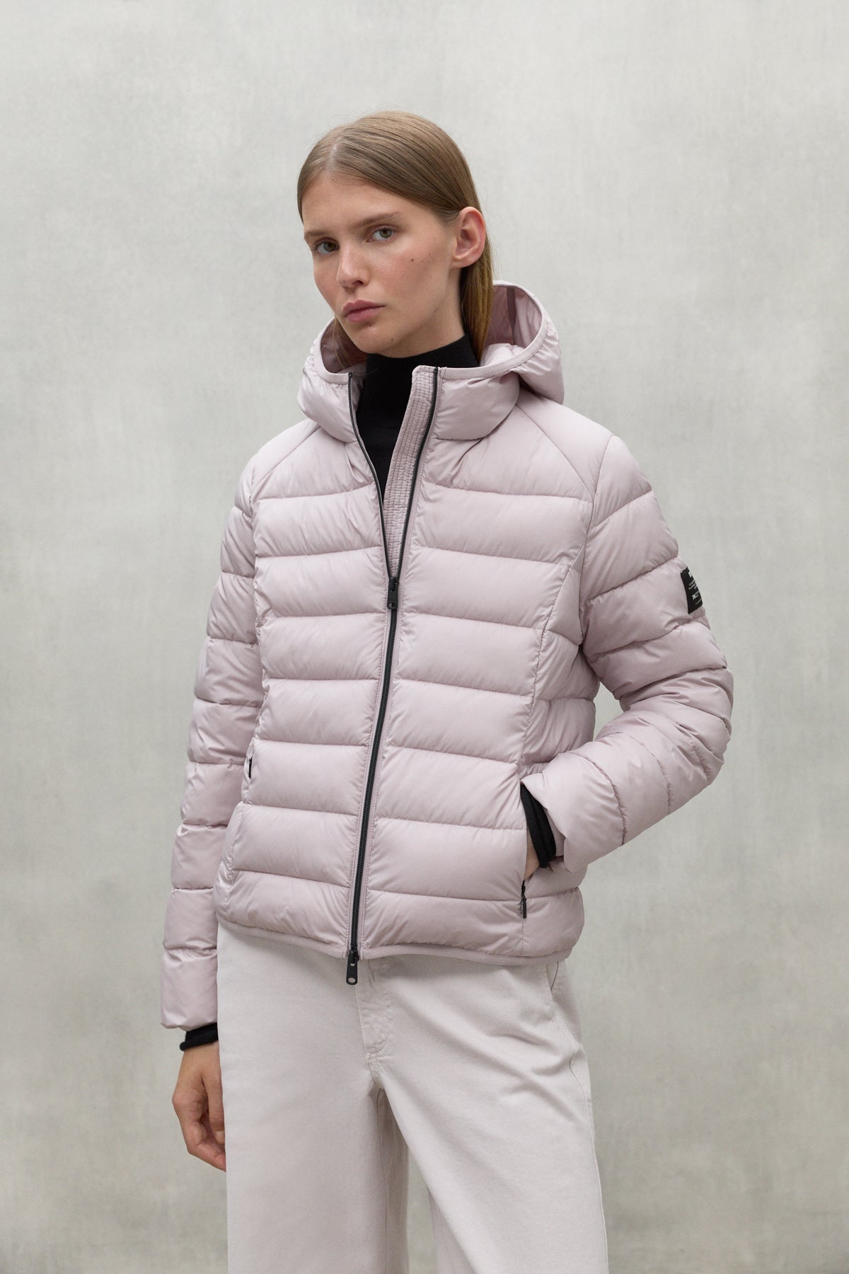 Doudoune courte en polyester 100% recyclé (bouteilles PET) de ECOALF en rose clair