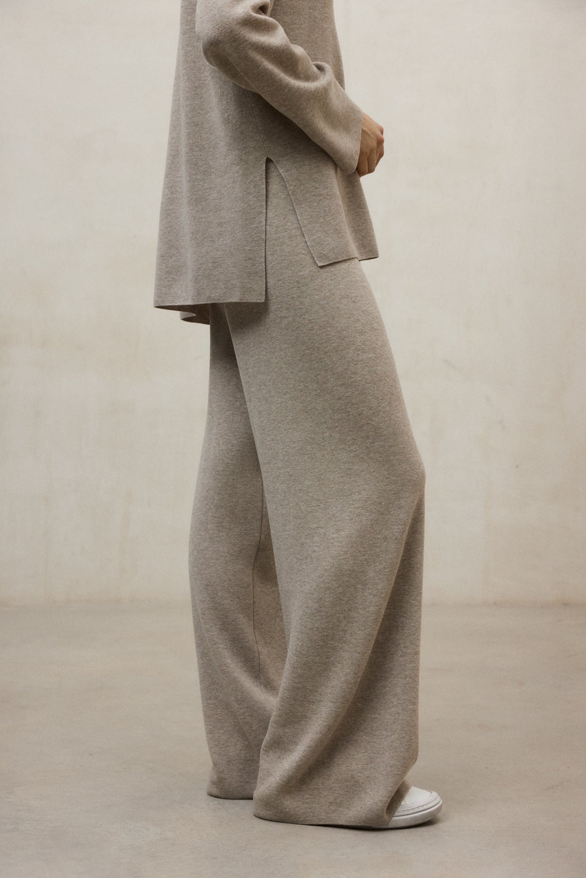 Strick Hose aus recycleter Wolle und Tencel™ von ECOALF in beige