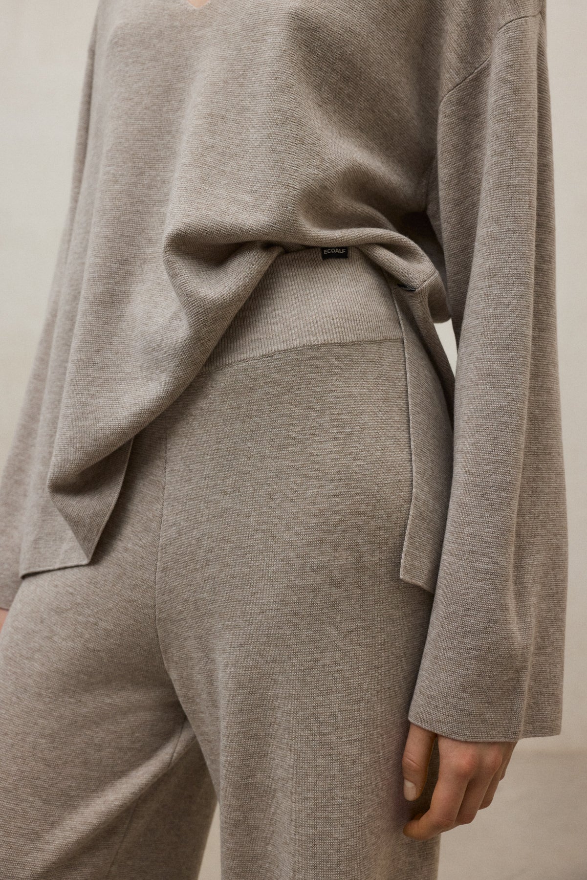 Strick Hose aus recycleter Wolle und Tencel™ von ECOALF in beige