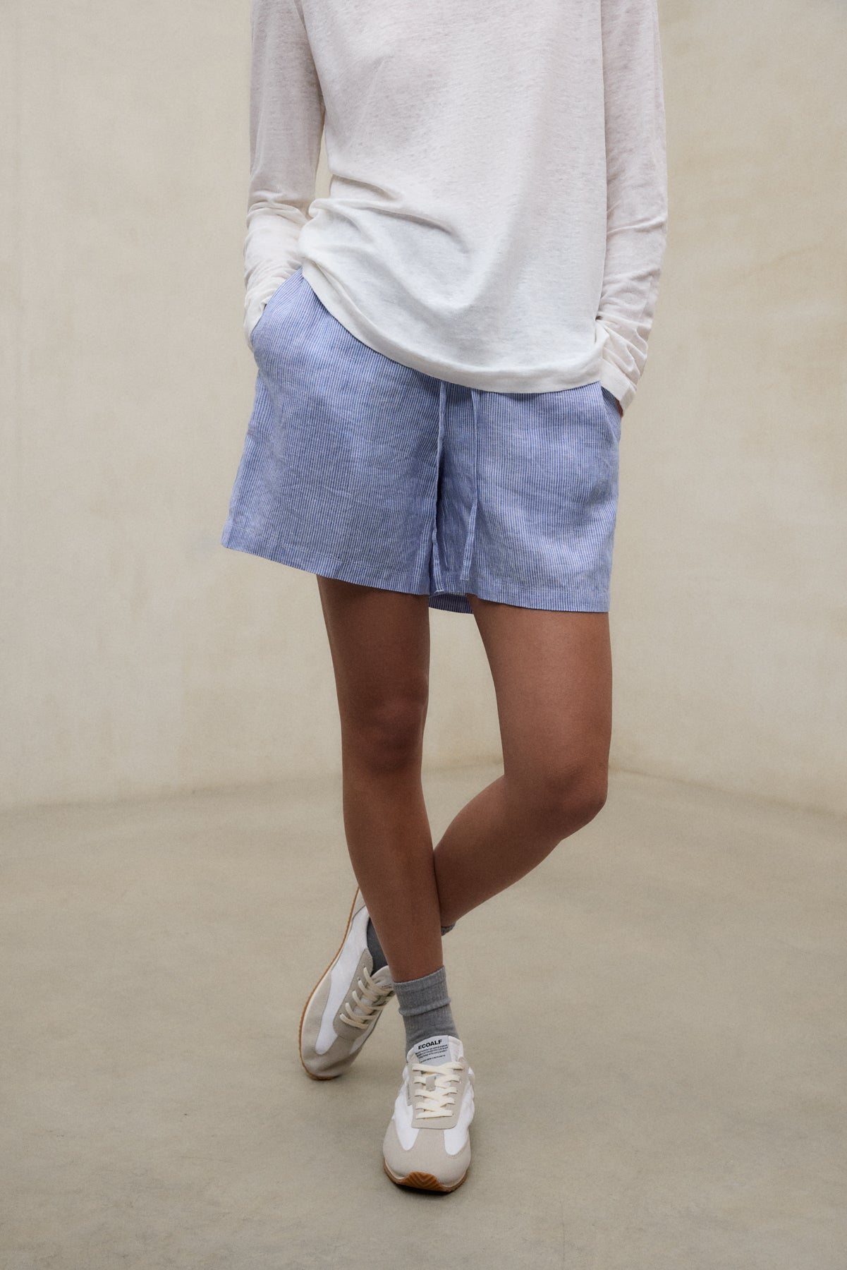 Kurze Hose ERAS aus Leinen von ECOALF blau weiss gestreift