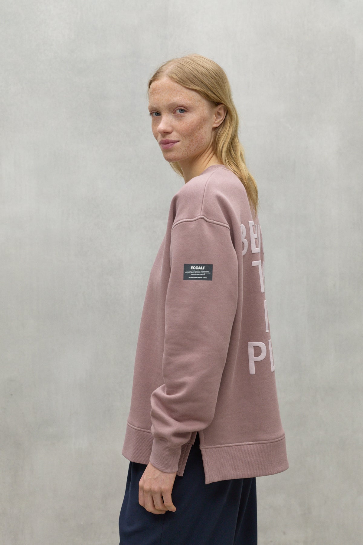 Sweatshirt mit Print aus 100% recyleter und Bio-Baumwolle von ECOALF in rosé