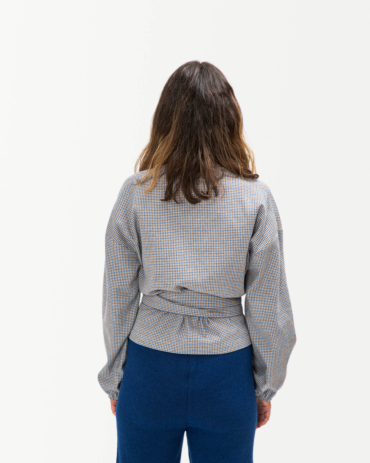 Grey blouse made of 100% organic cotton by Matona