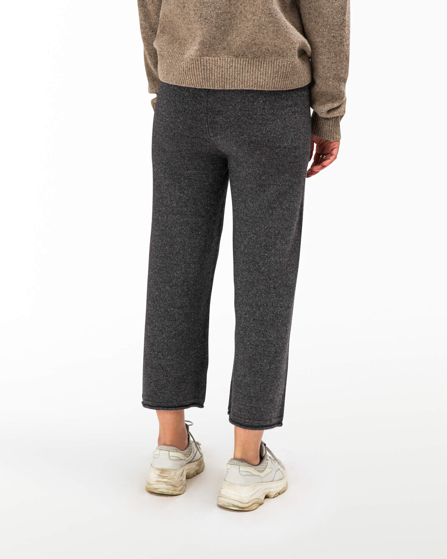 Dark grey knitted trousers made of wool &amp; organic cotton by Matona