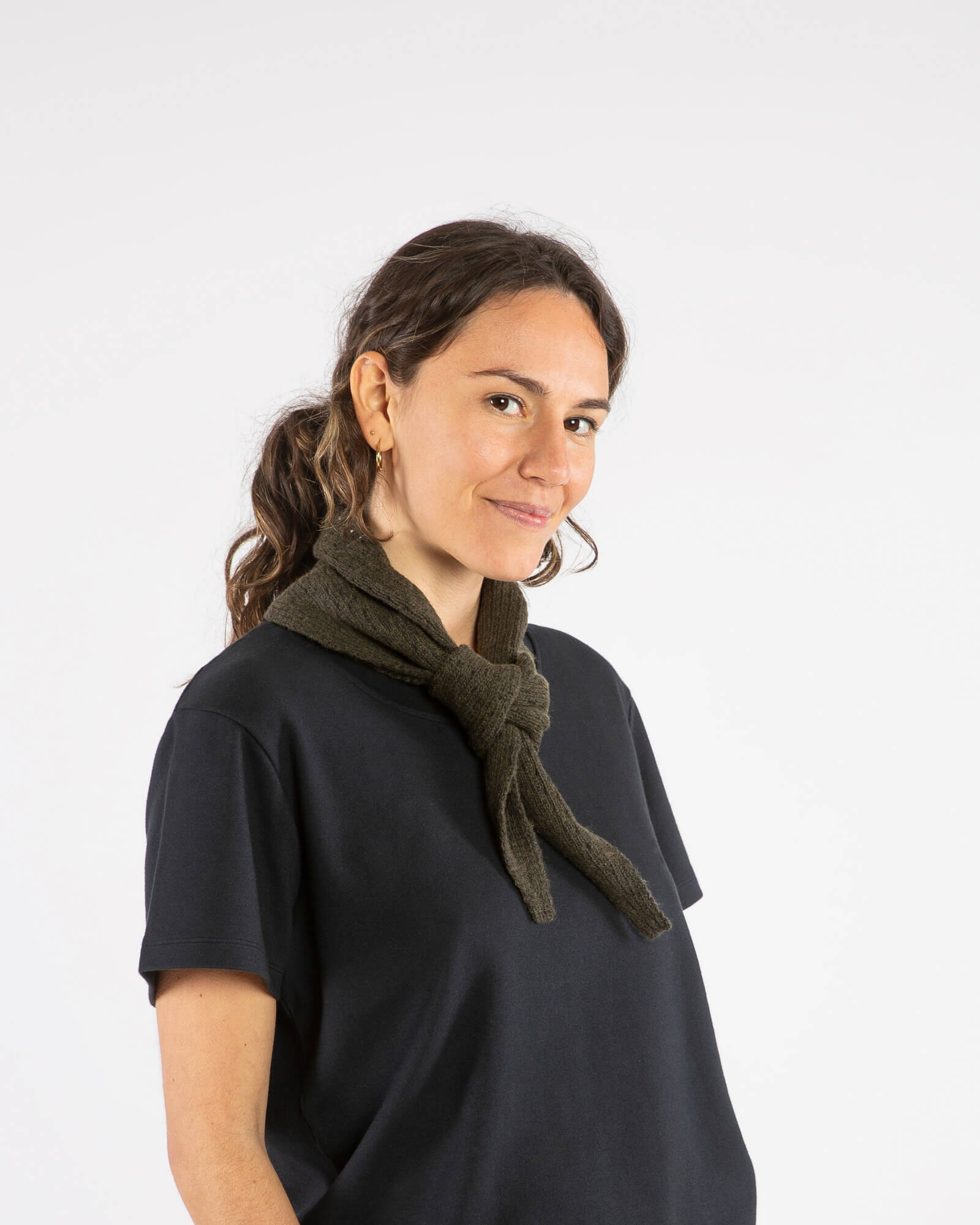 Grünes Bandana olive aus Bio-Wolle von Matona