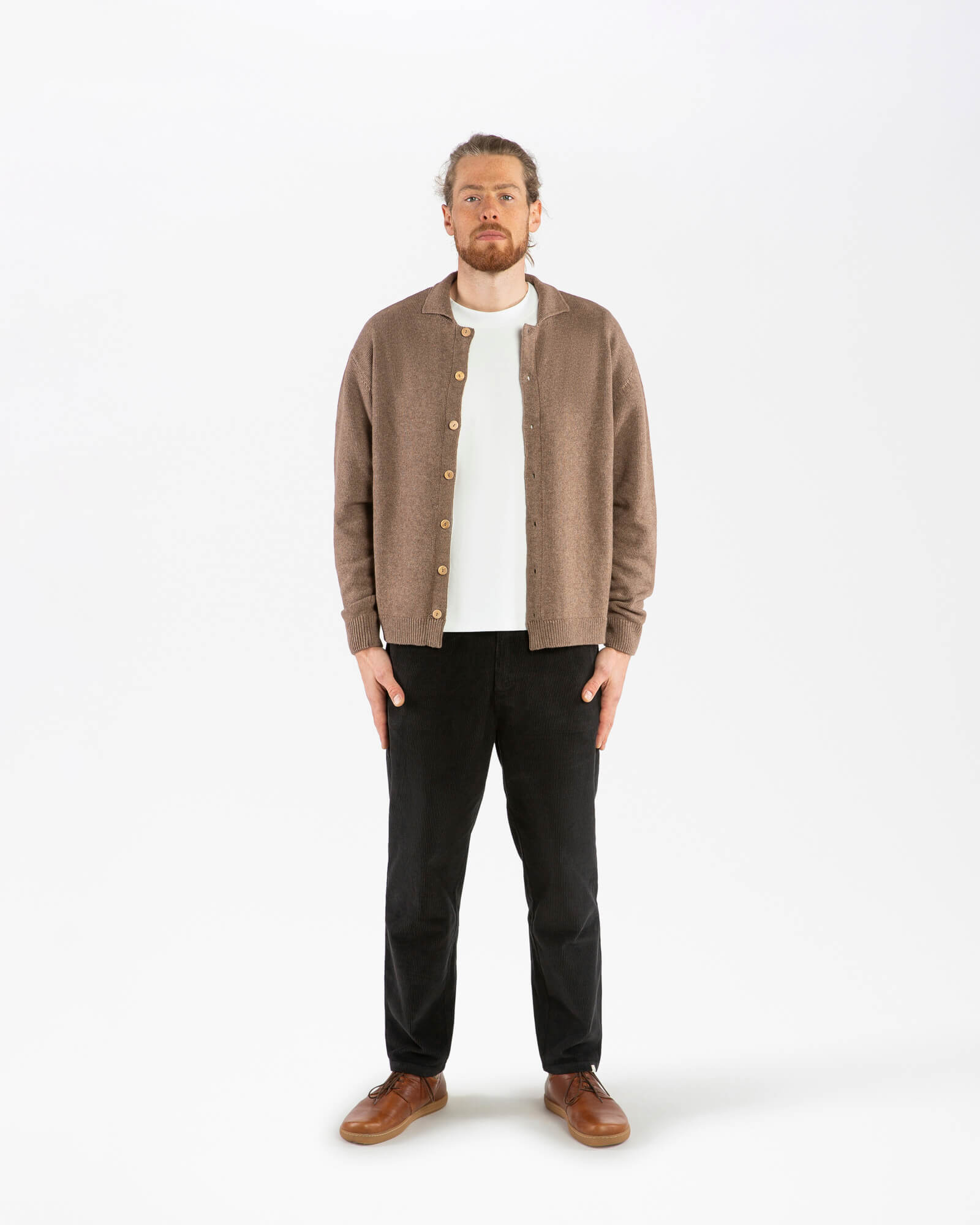 Braune Strickjacke sepia aus 100% Bio-Wolle von Matona