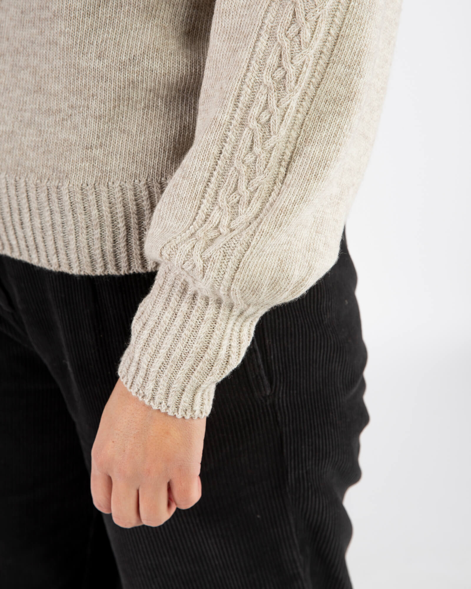 Beiger Strickpullover salt aus Bio-Wolle von Matona