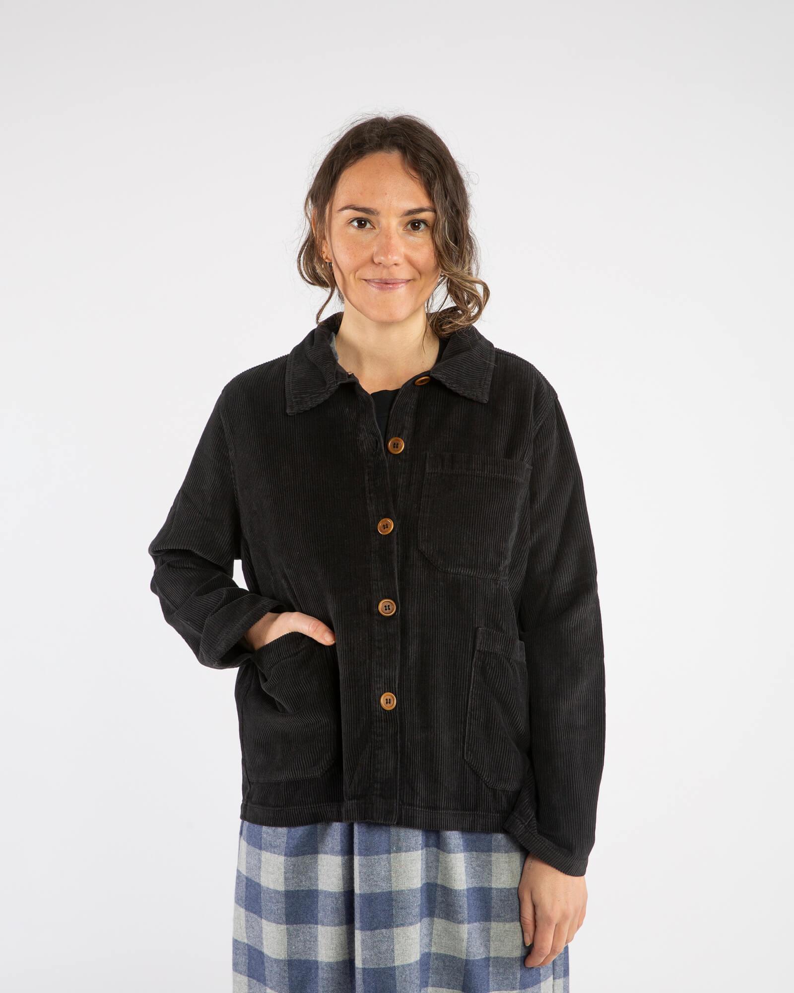 Schwarze Kordjacke aus 100% Bio-Baumwolle von Matona