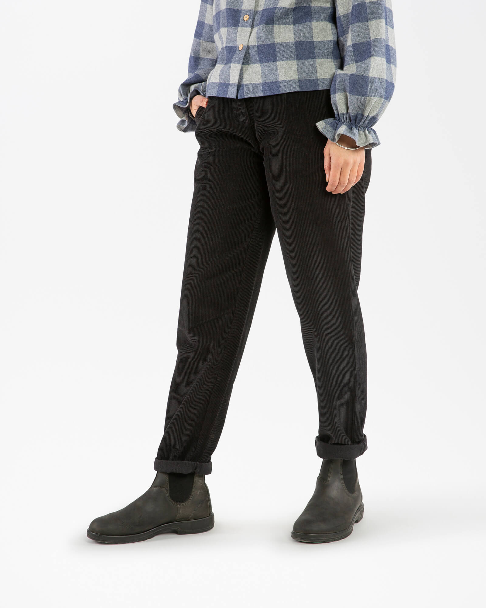 Schwarze Kordhose aus 100% Bio-Baumwolle von Matona