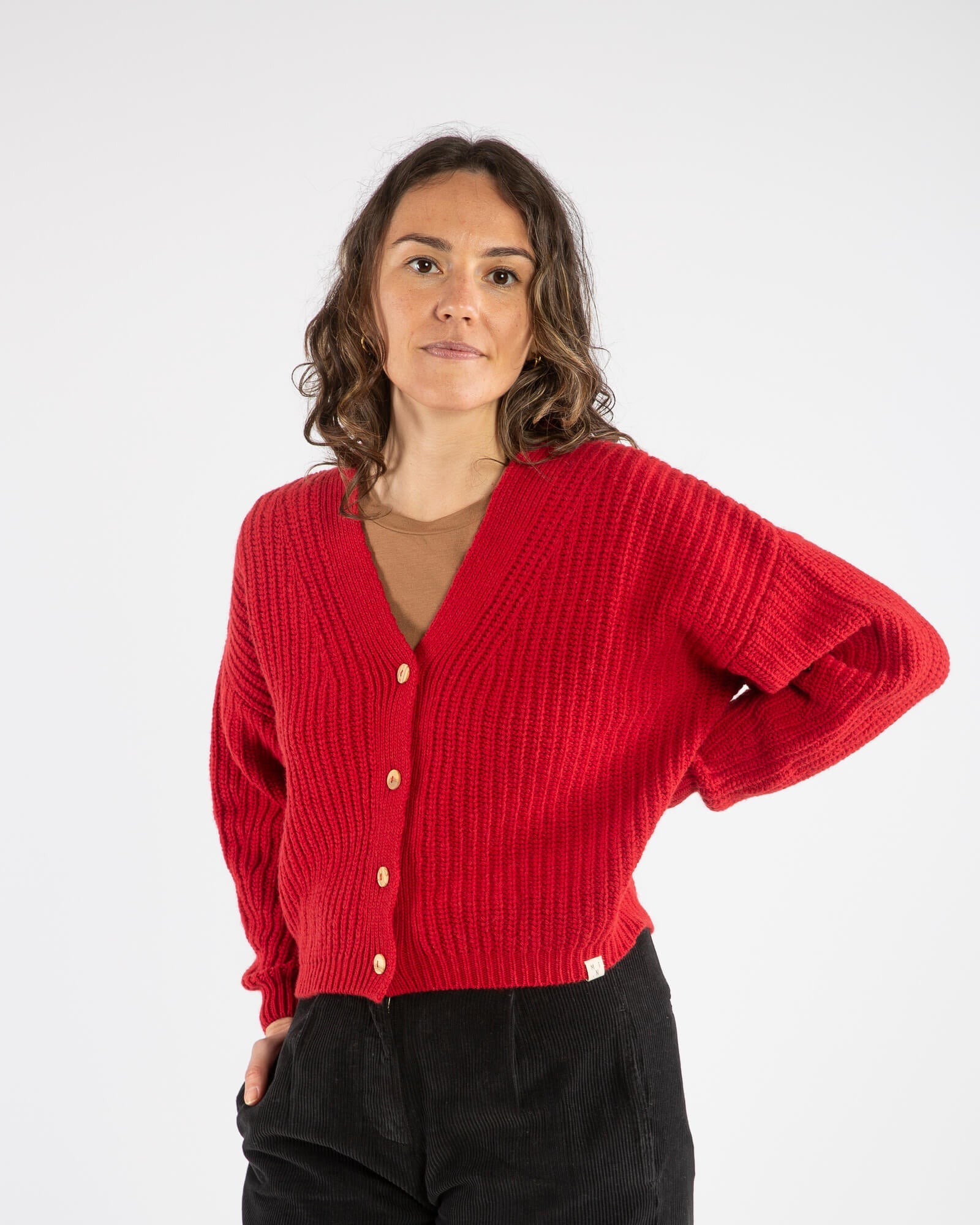 Rote Strickjacke Poppy aus Bio-Wolle von Matona