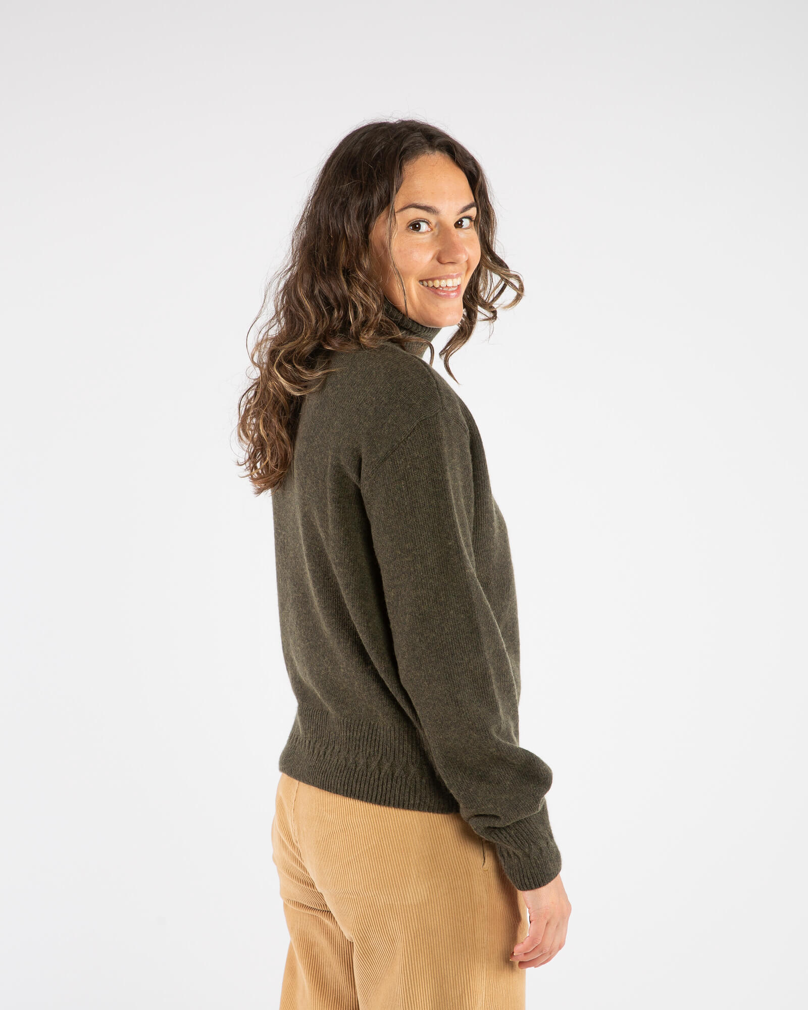 Grüner Rollkragenpullover aus Bio-Wolle von Matona