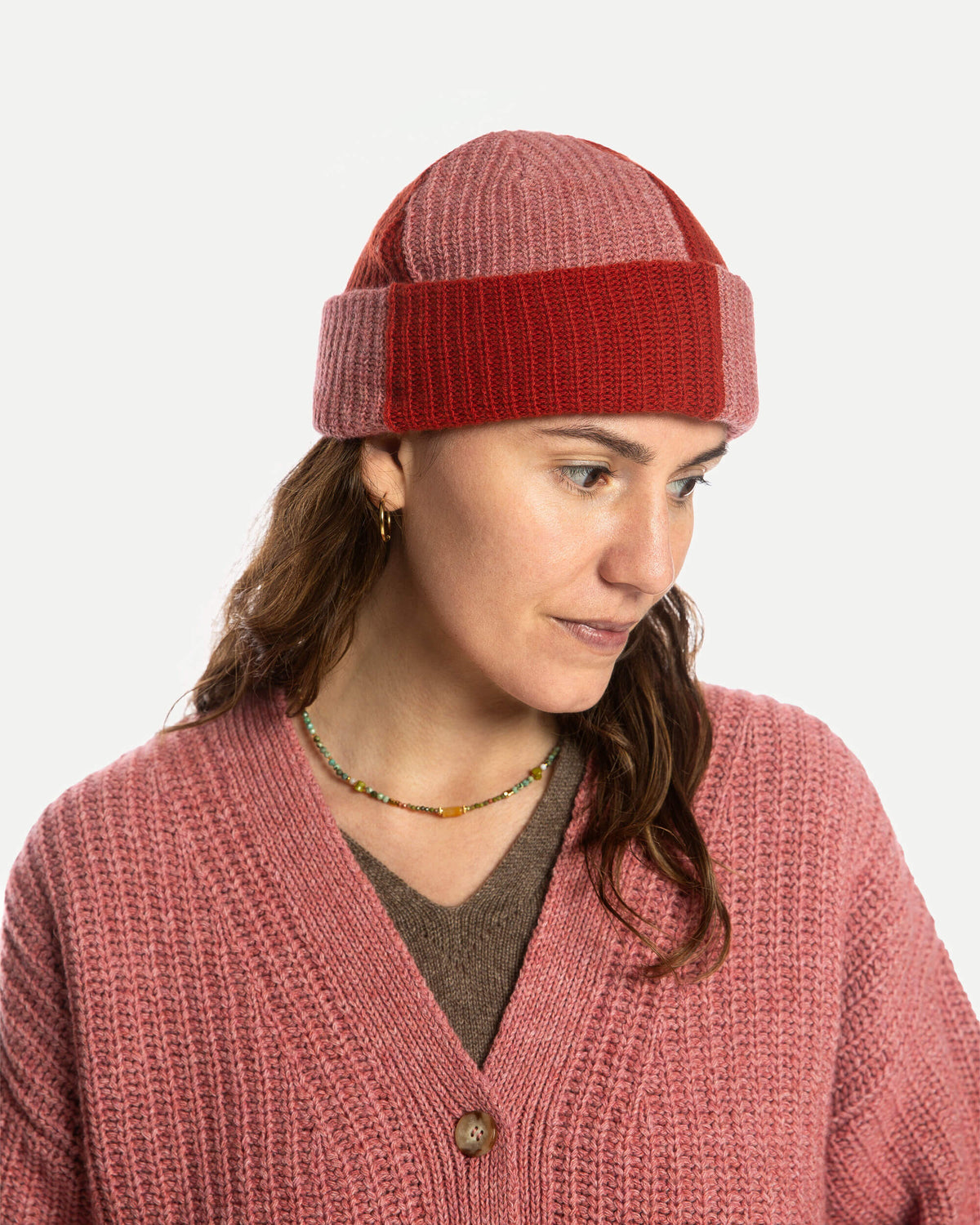 Rosa - Cranberry Mütze Fisherman aus Bio-Wolle von Matona