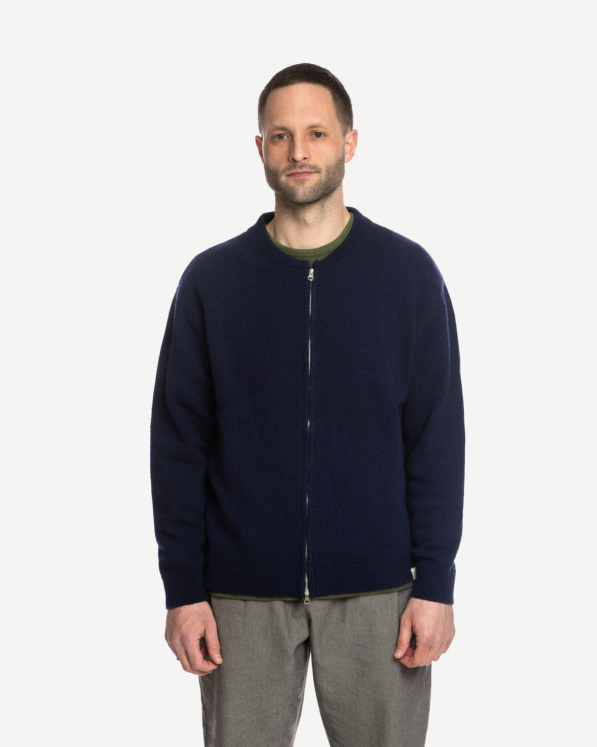 Dunkelblauer Cardigan Zip aus Bio-Wolle von Matona