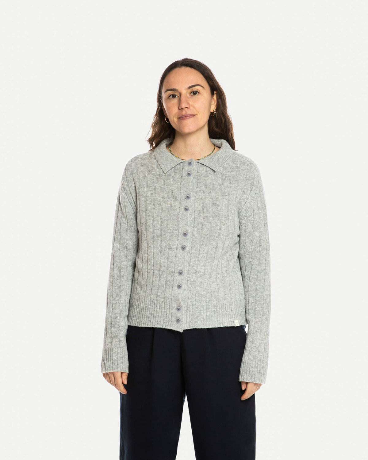 Graue Strickjacke Collared aus 100% Bio-Merinowolle von Matona