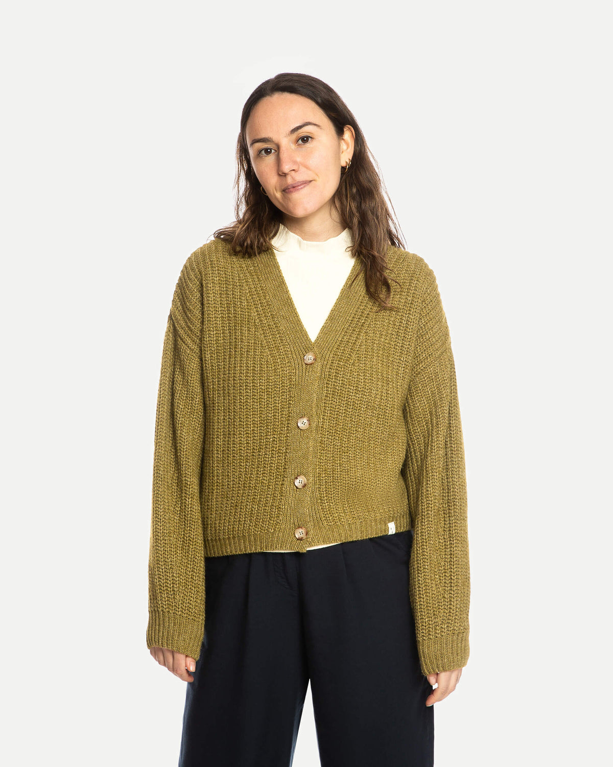 Grüne Strickjacke aus Bio-Wolle von Matona