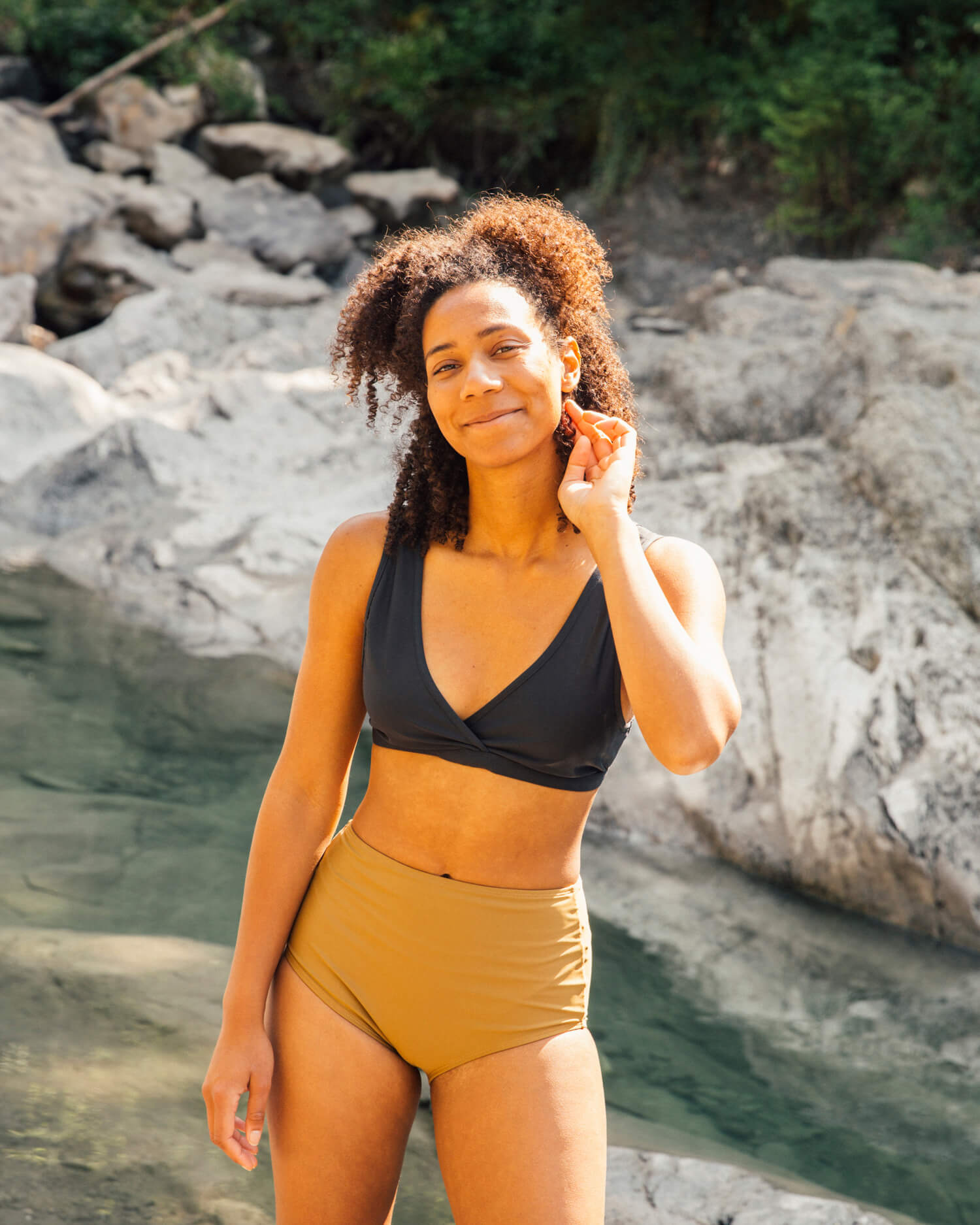 Braunes Bikini Top aus recyceltem Polyamid von Matona
