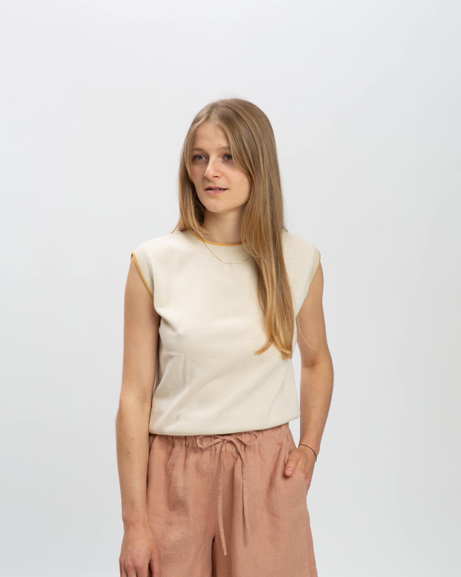 Beige knitted top made from 100% organic cotton from Matona