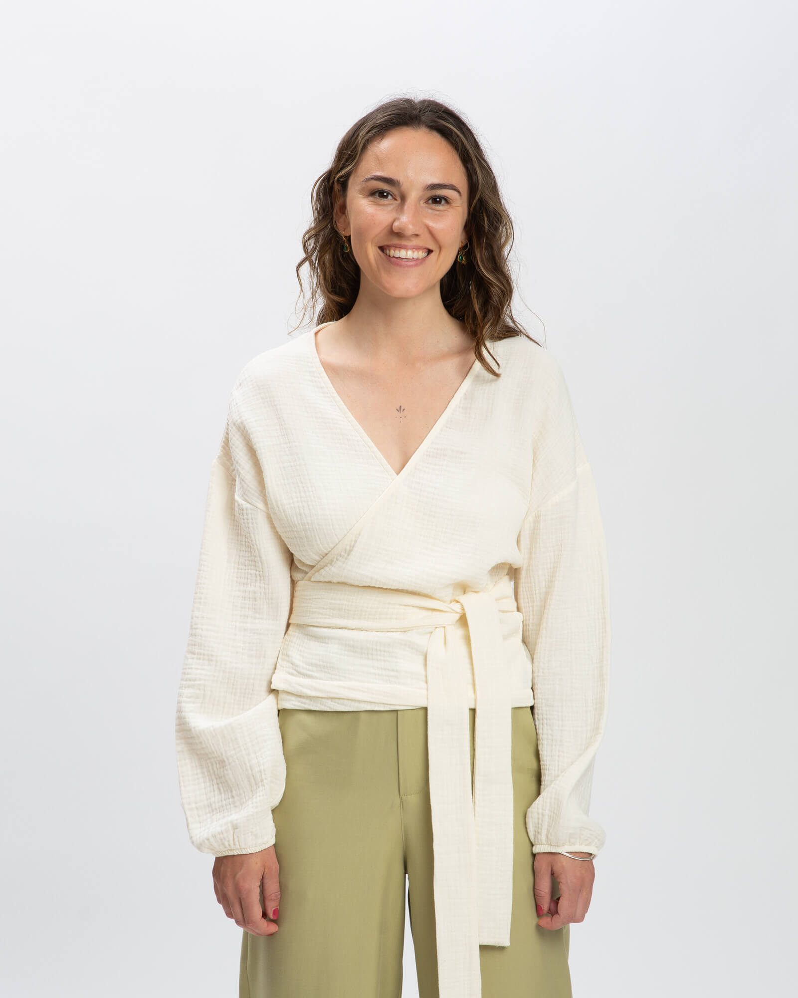 Ecru wrap blouse made of 100% organic cotton by Matona