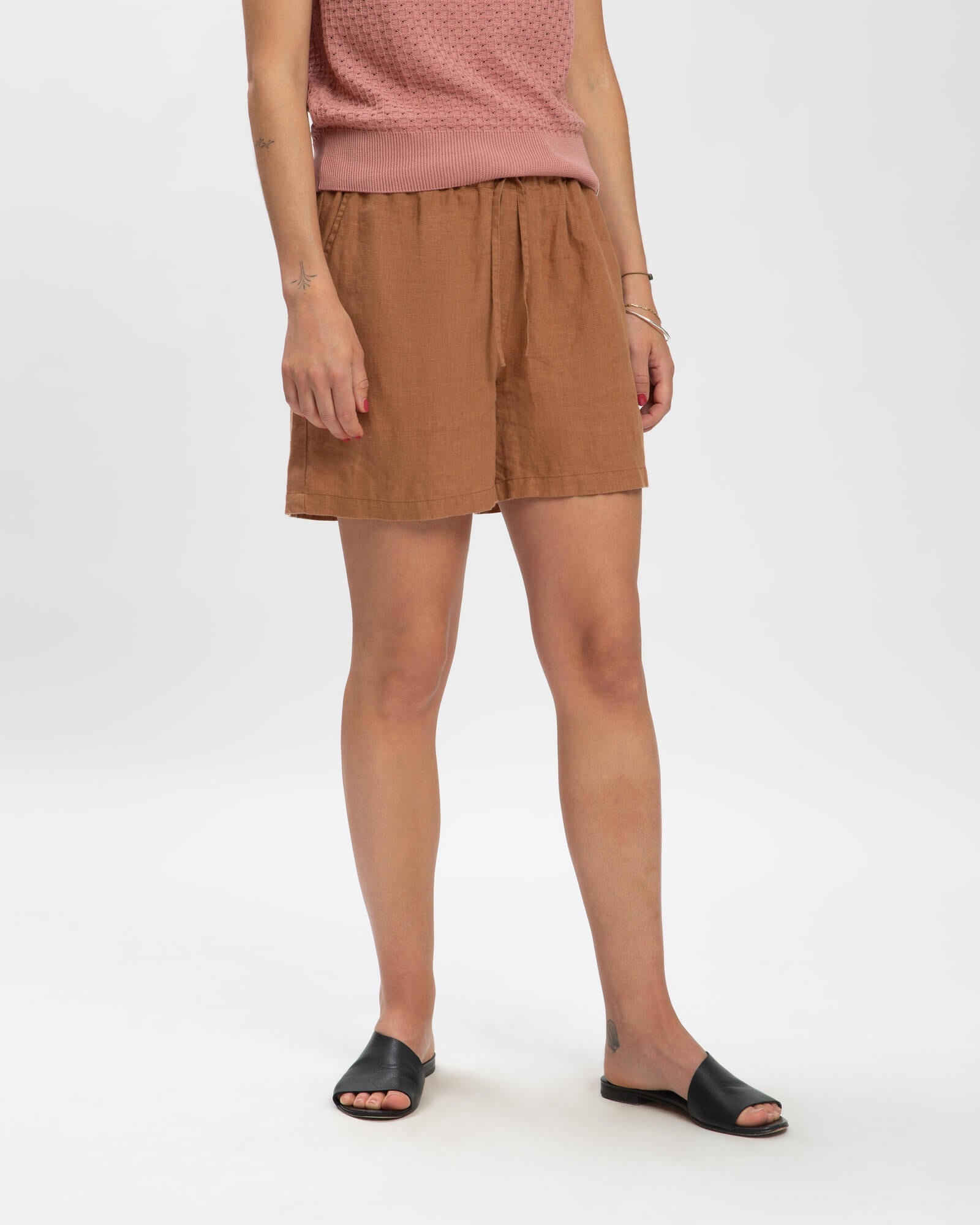 Brown linen shorts from Matona