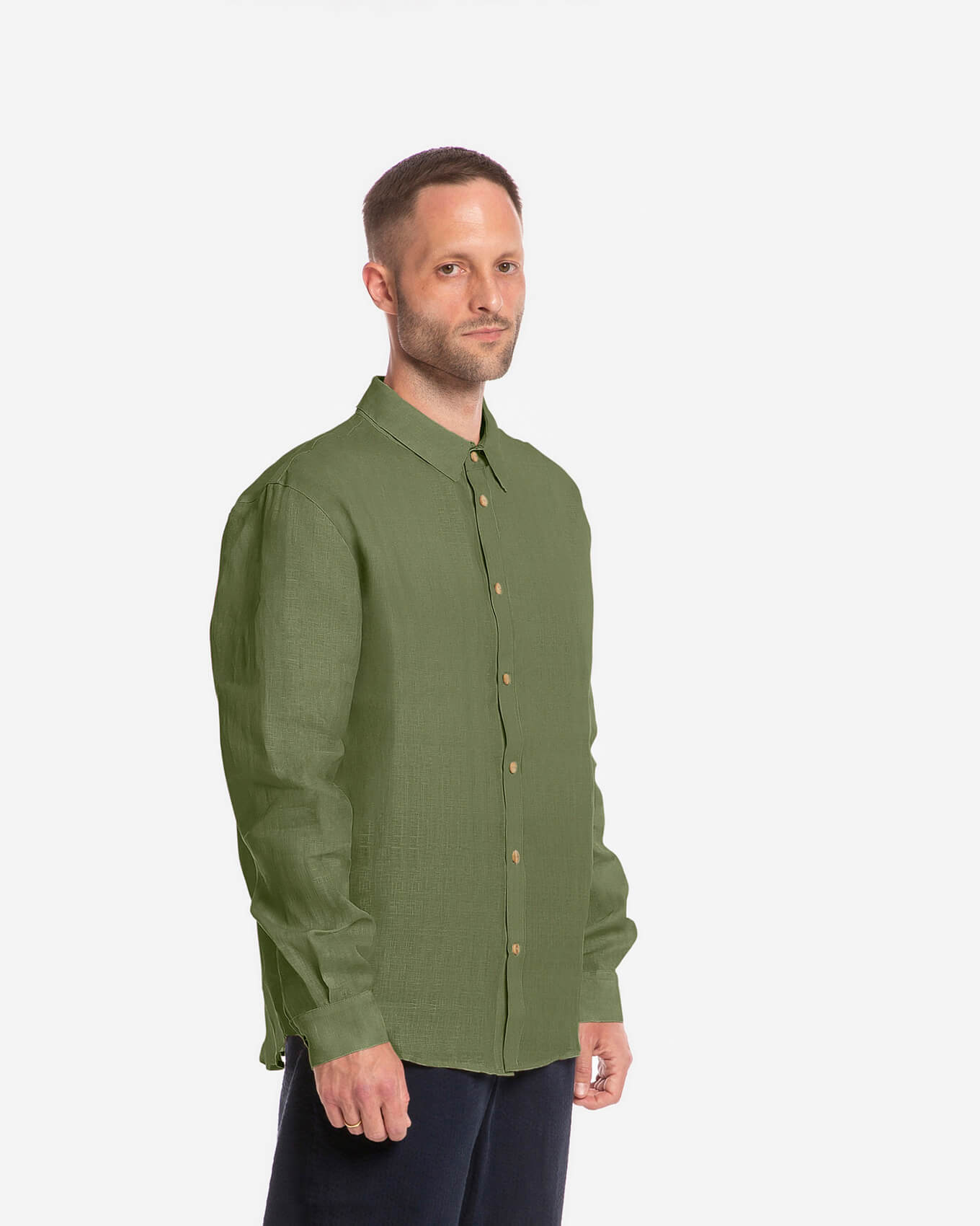 Chemise vert olive 100 % lin de la marque Matona