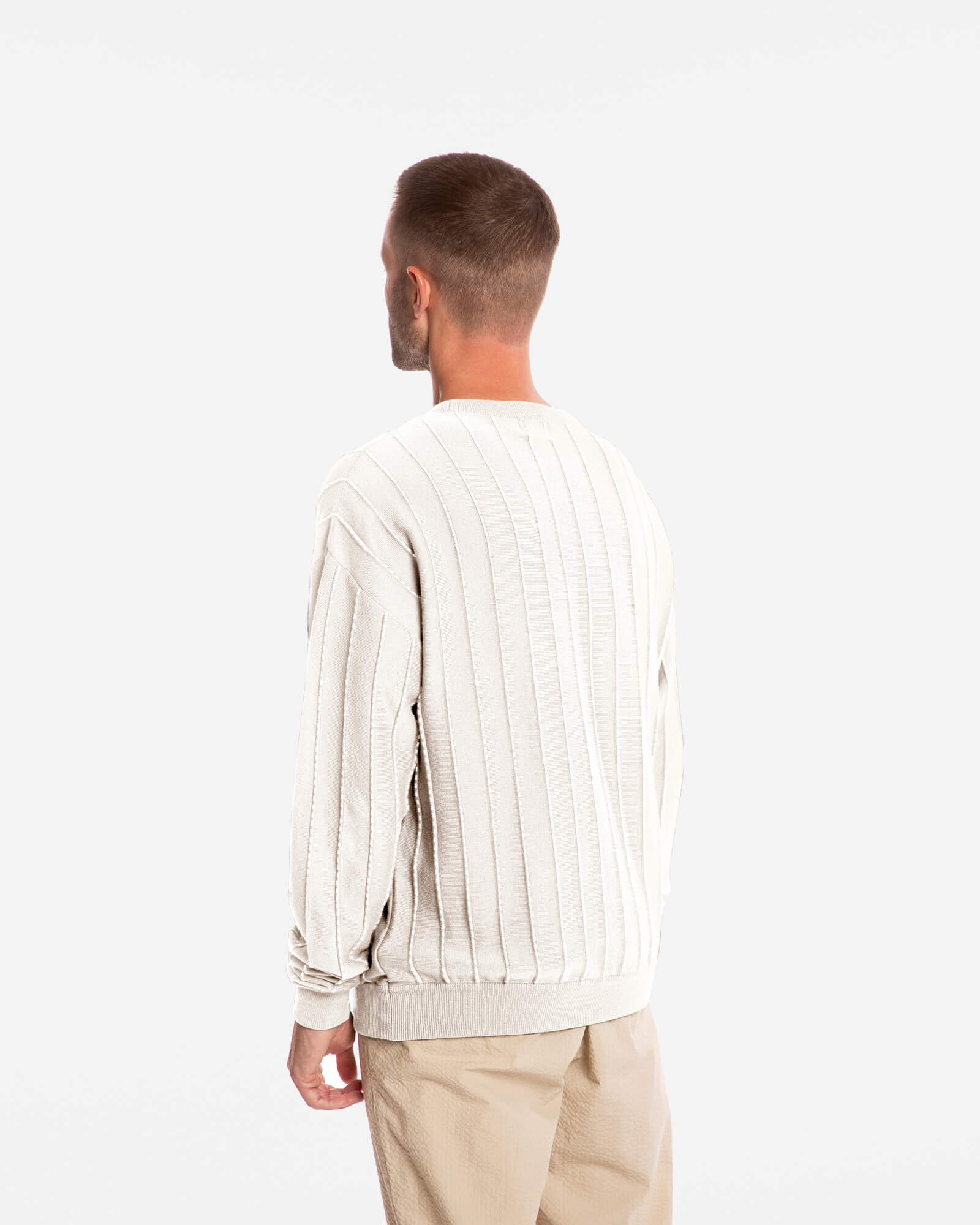 Light-colored knitted sweater Field made from 100% organic cotton by Matona