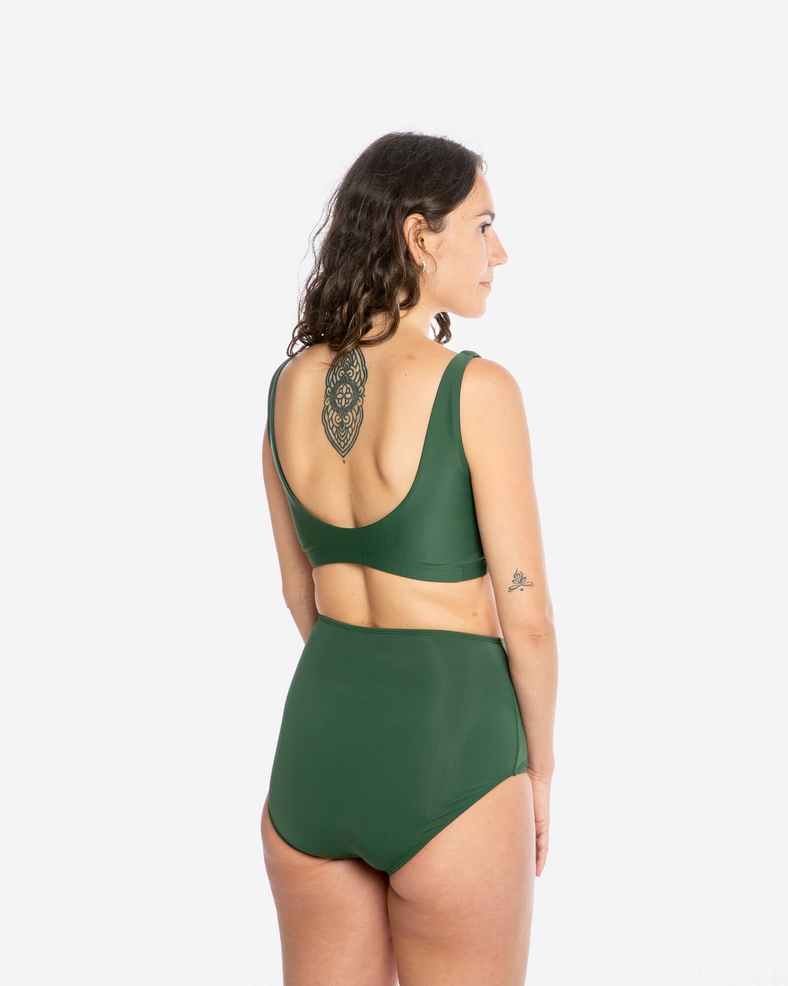 Bas de bikini vert foncé en Econyl durable de Matona