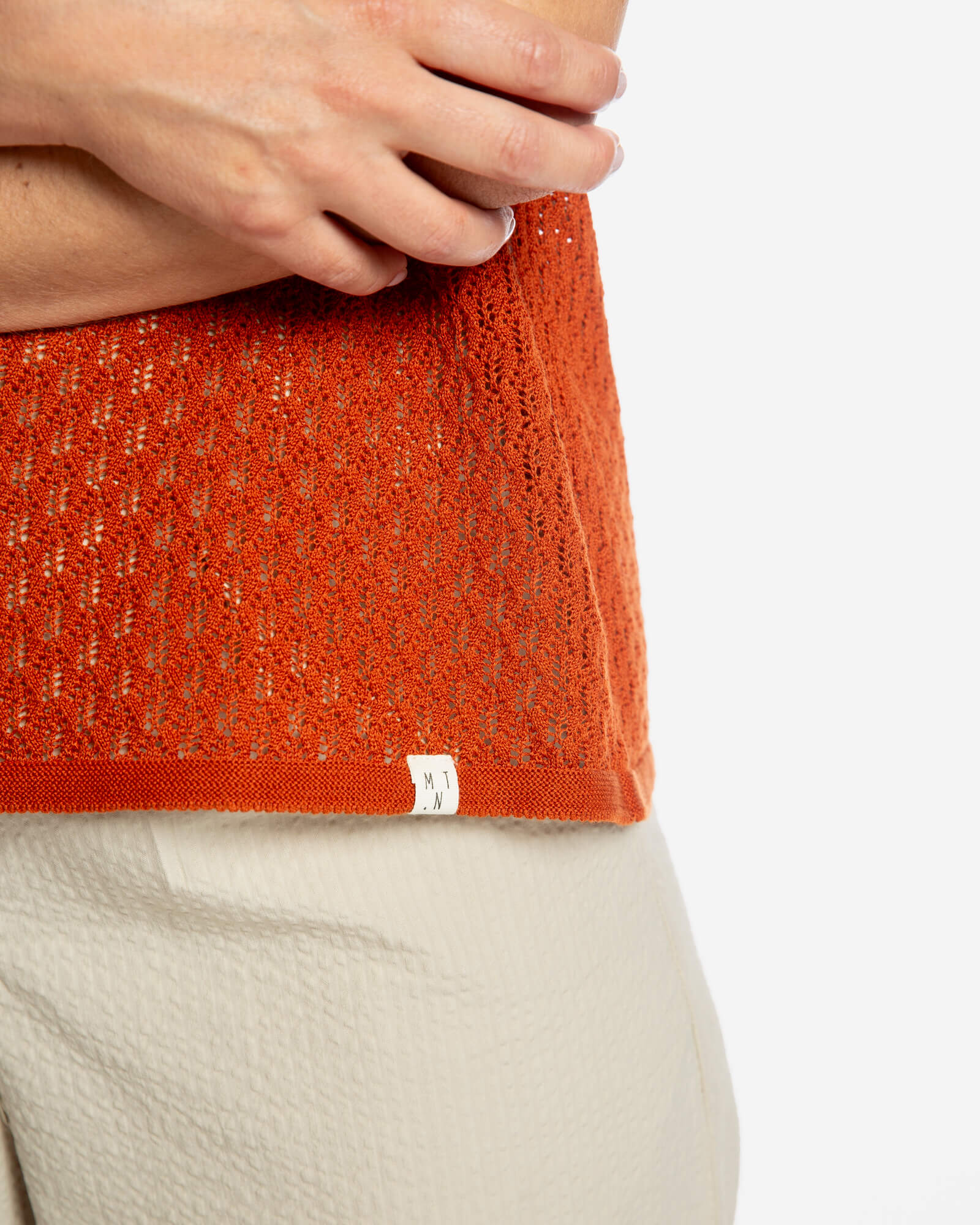 Rotbraune Bluse Pointelle aus 100% Bio-Baumwolle von Matona