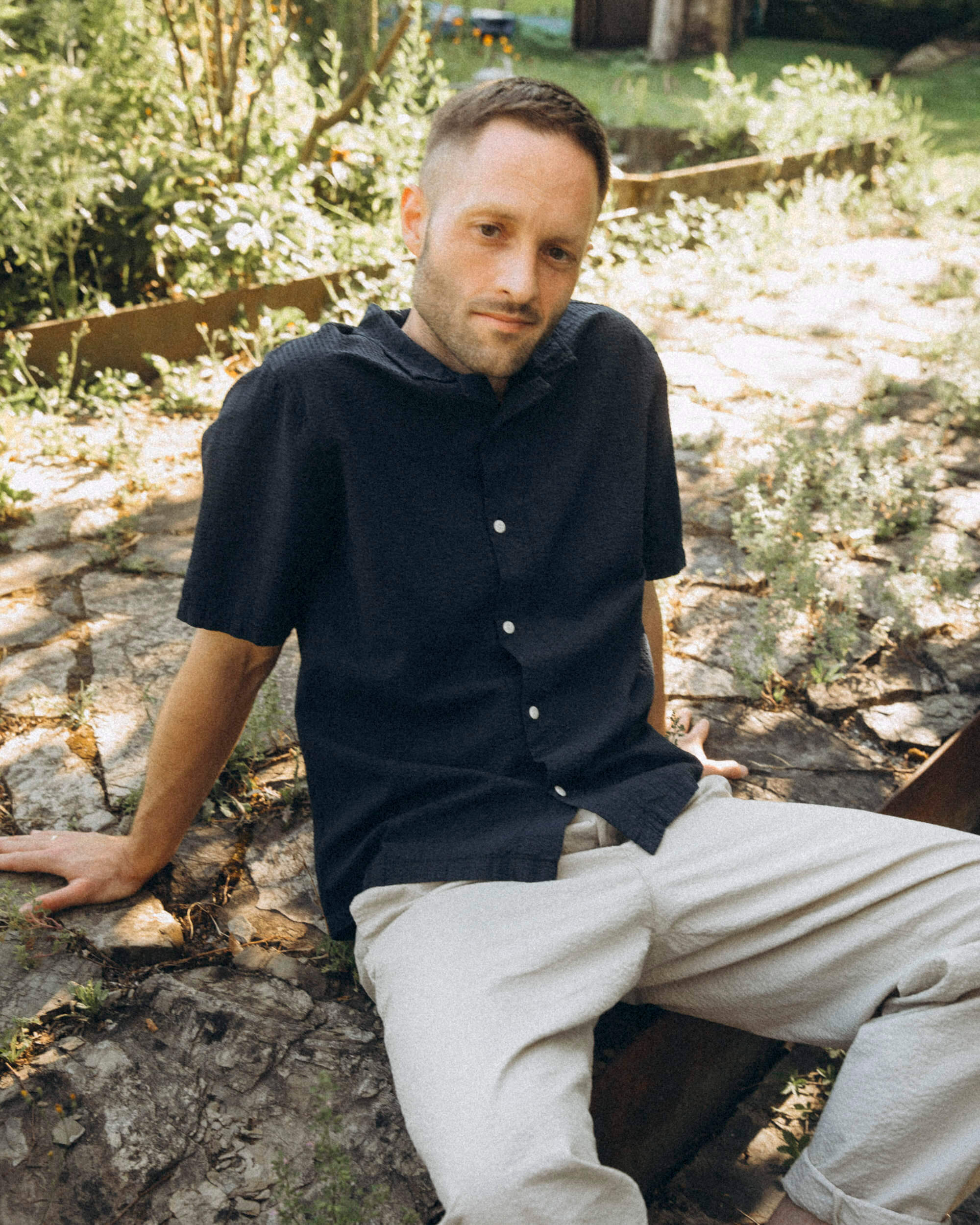 Dark blue bowling shirt made from 100% organic cotton by Matona