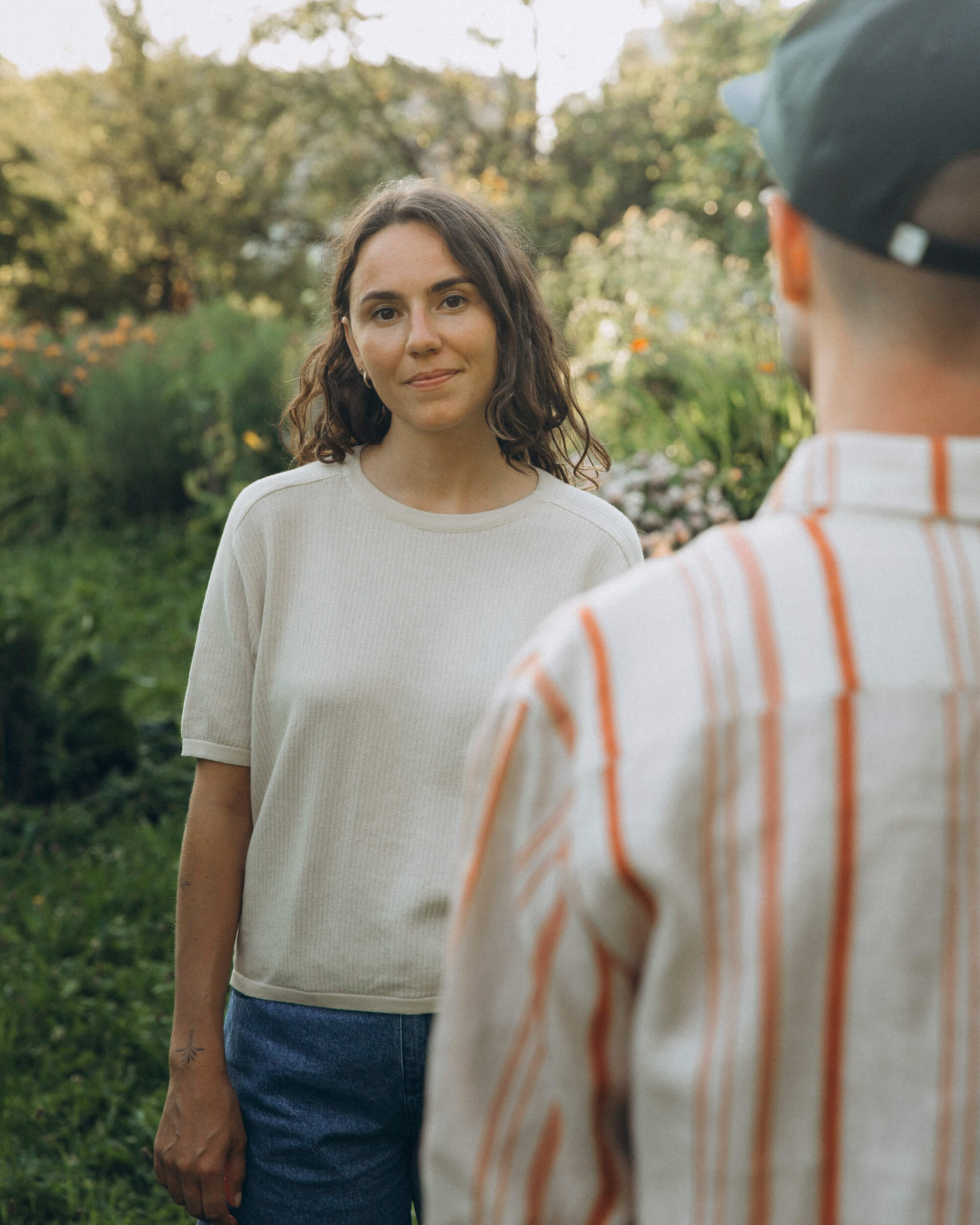 Beiges Gestrickets T-Shirt aus Bio-Baumwolle von Matona