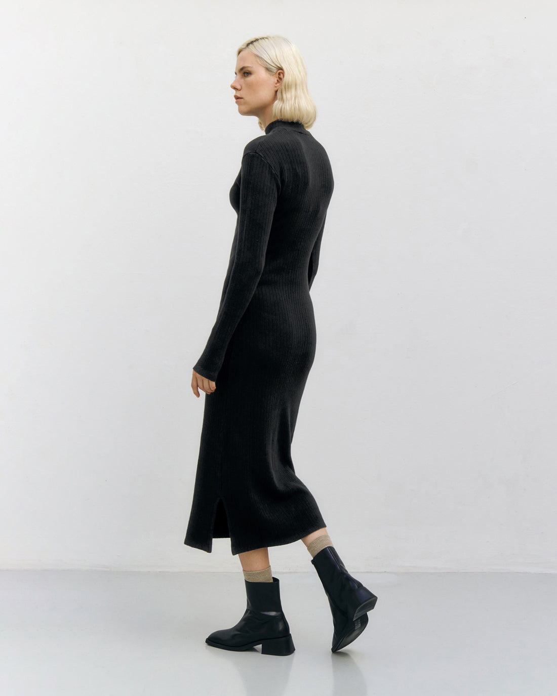 Schwarzes Kleid aus 100% Bio-Baumwolle von Rotholz