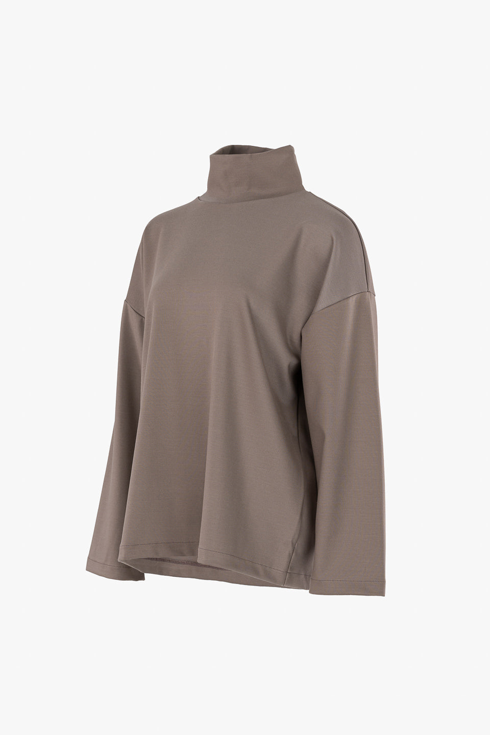 Graubrauner Rollkragensweater Transformation aus Tencel von Moya Kala