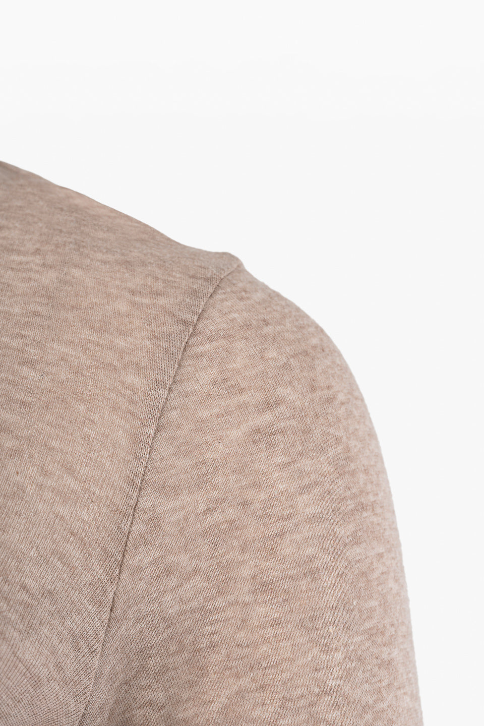 Beiges Langarmshirt mit Rollkragen aus 100% Bio-Baumwolle von Moya Kala