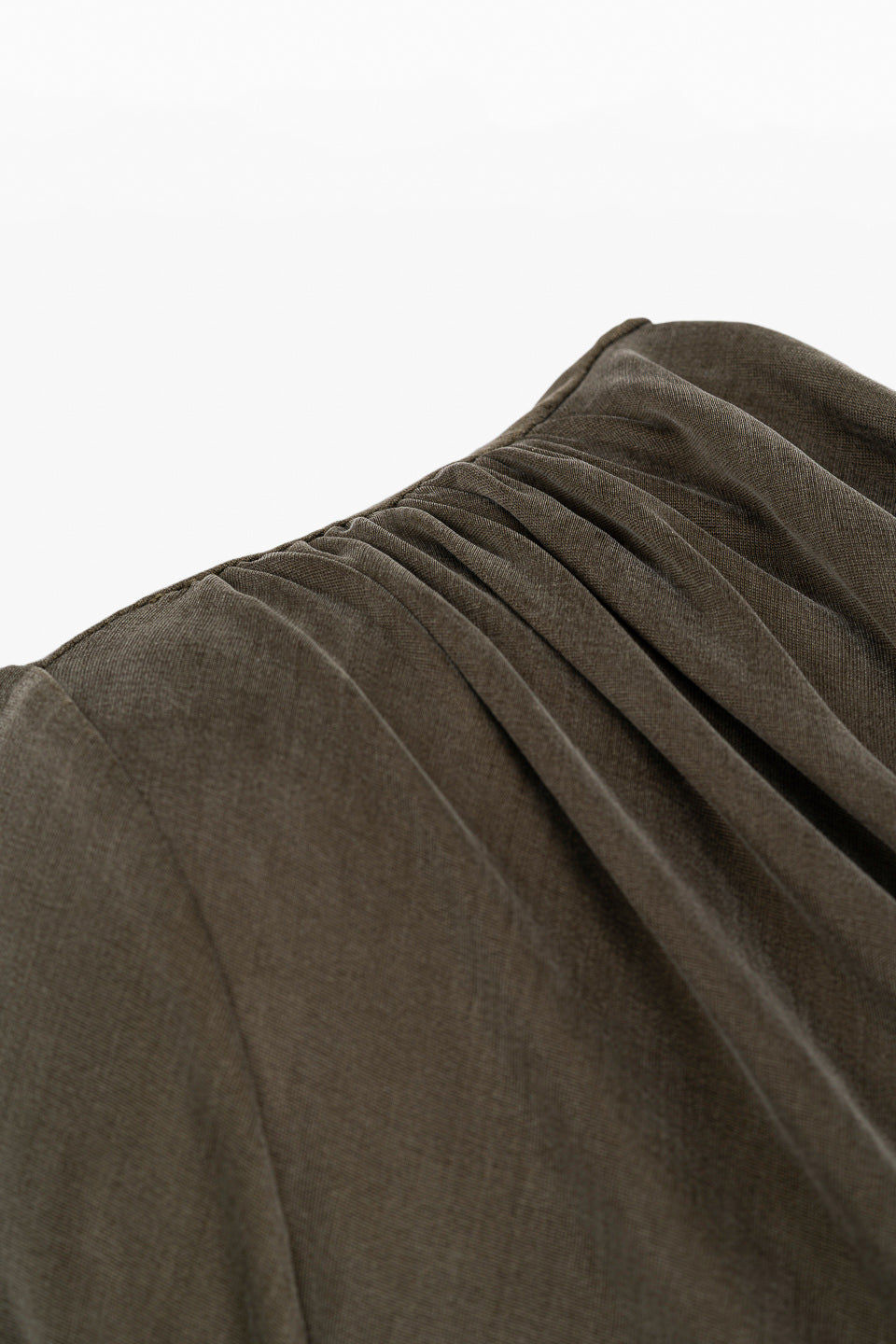 Grünes Langarmshirt aus Cupro von Moya Kala