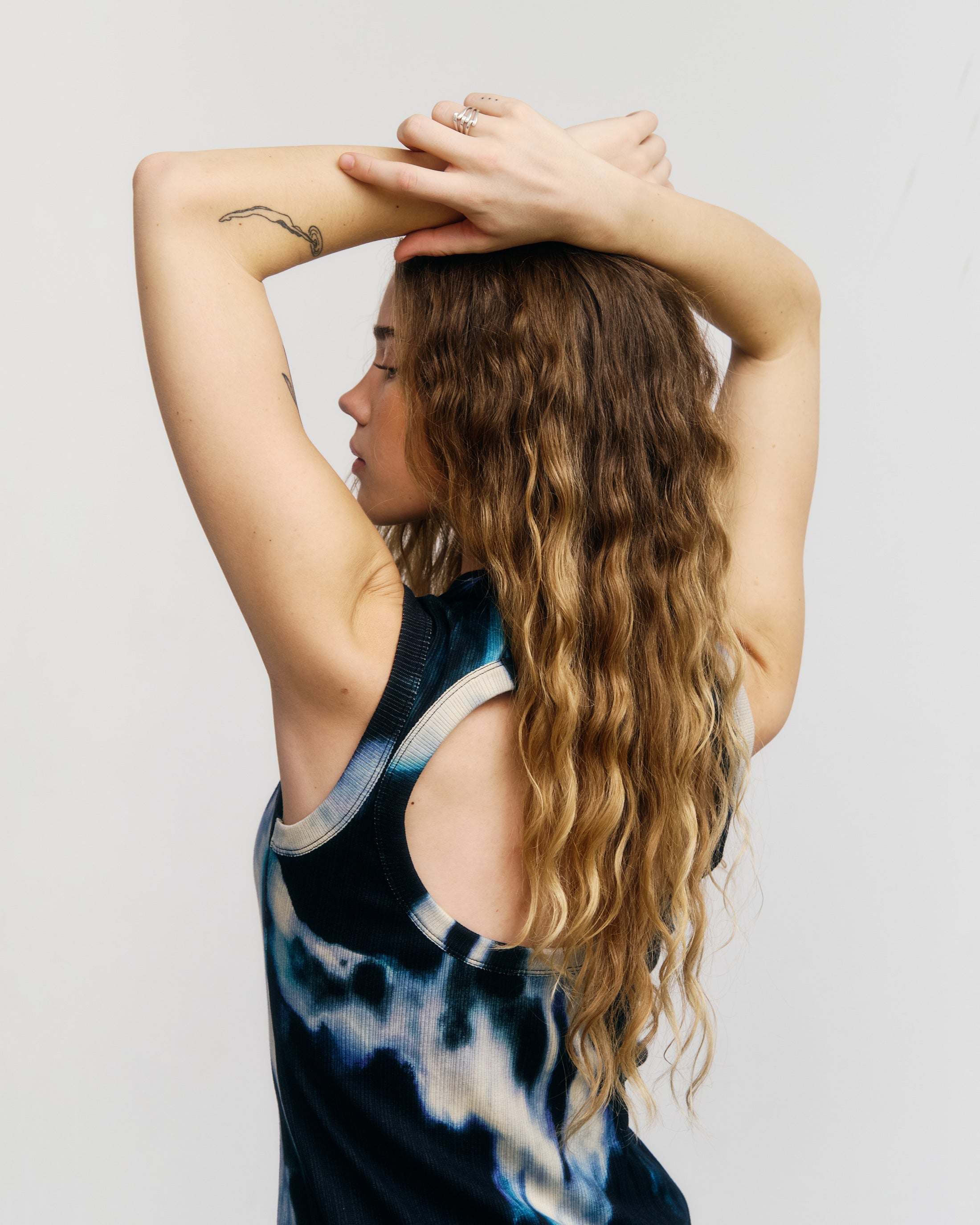 Geripptes Kleid Tie Dye aus Bio-Baumwolle von Rotholz