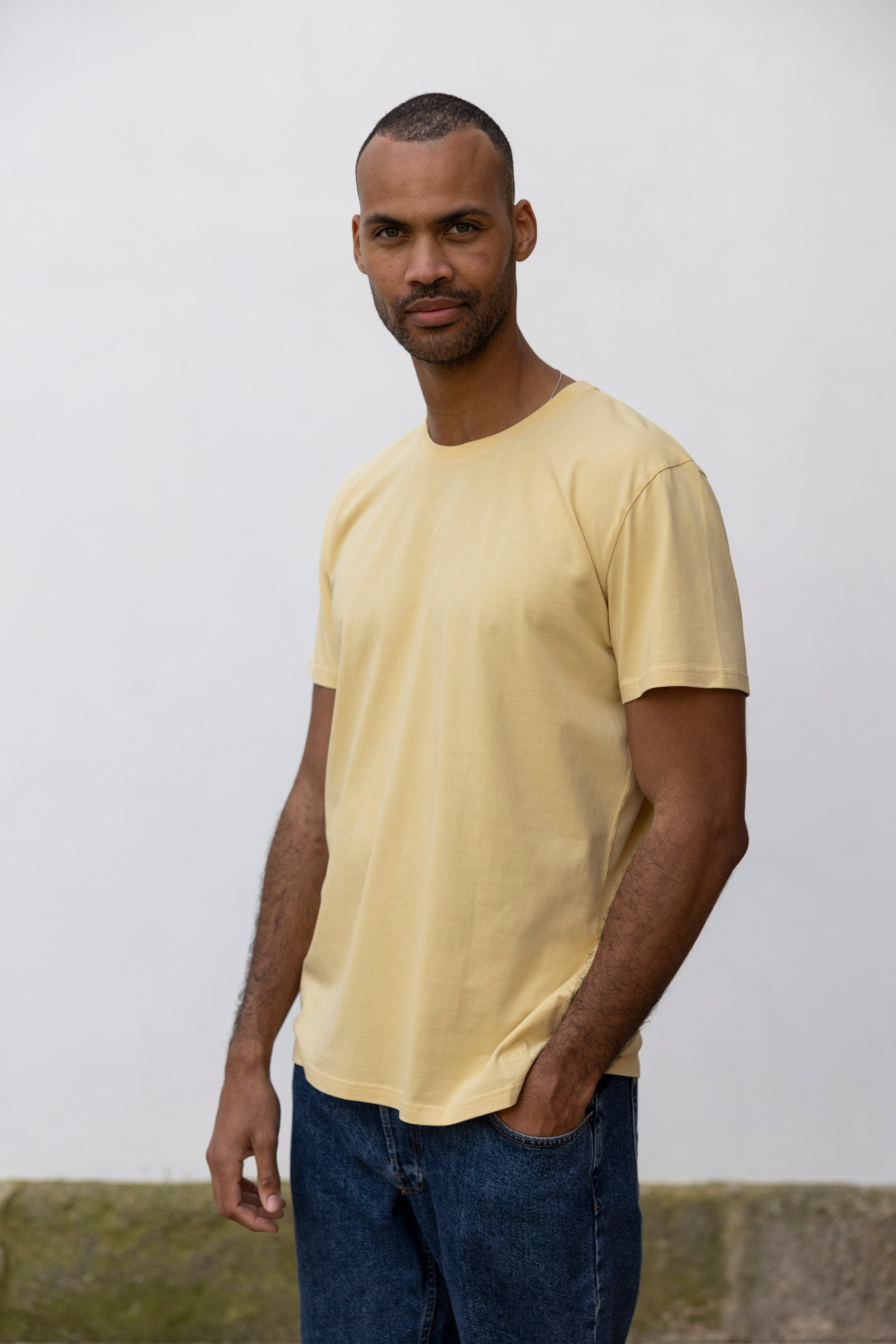 Premium Blank T-Shirt STANDARD 2.0 aus Bio Baumwolle von Dirts