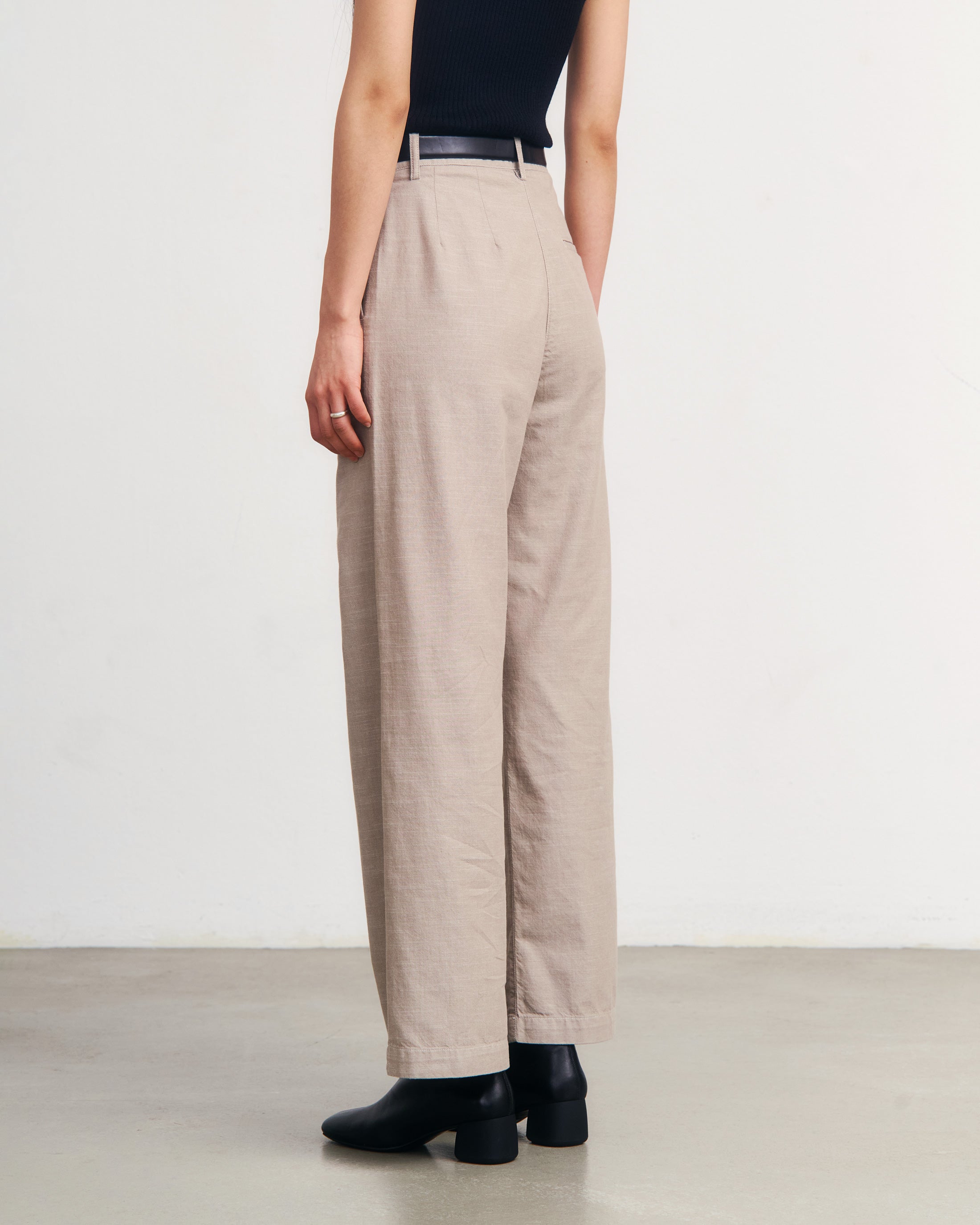 Beige High-Waist Trousers Made from 100% Organic Cotton by Rotholz