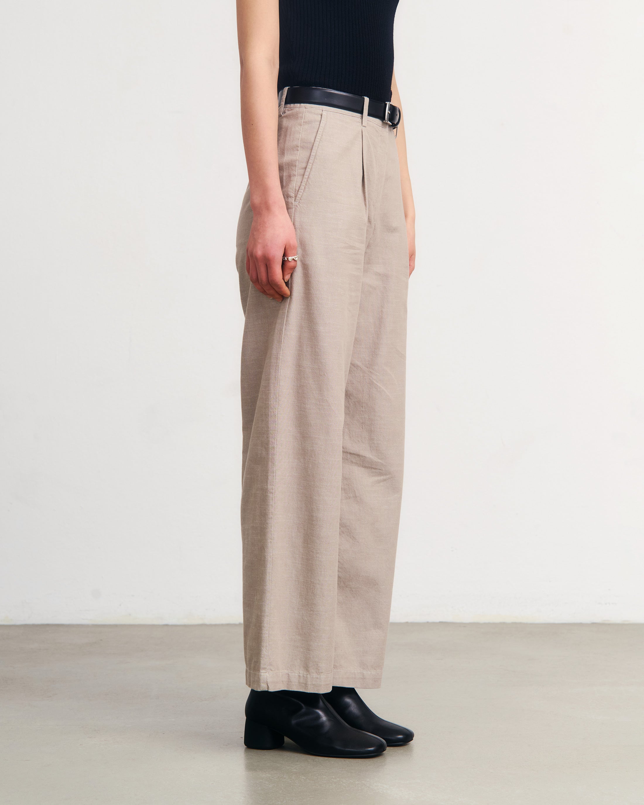 Beige High-Waist Trousers Made from 100% Organic Cotton by Rotholz
