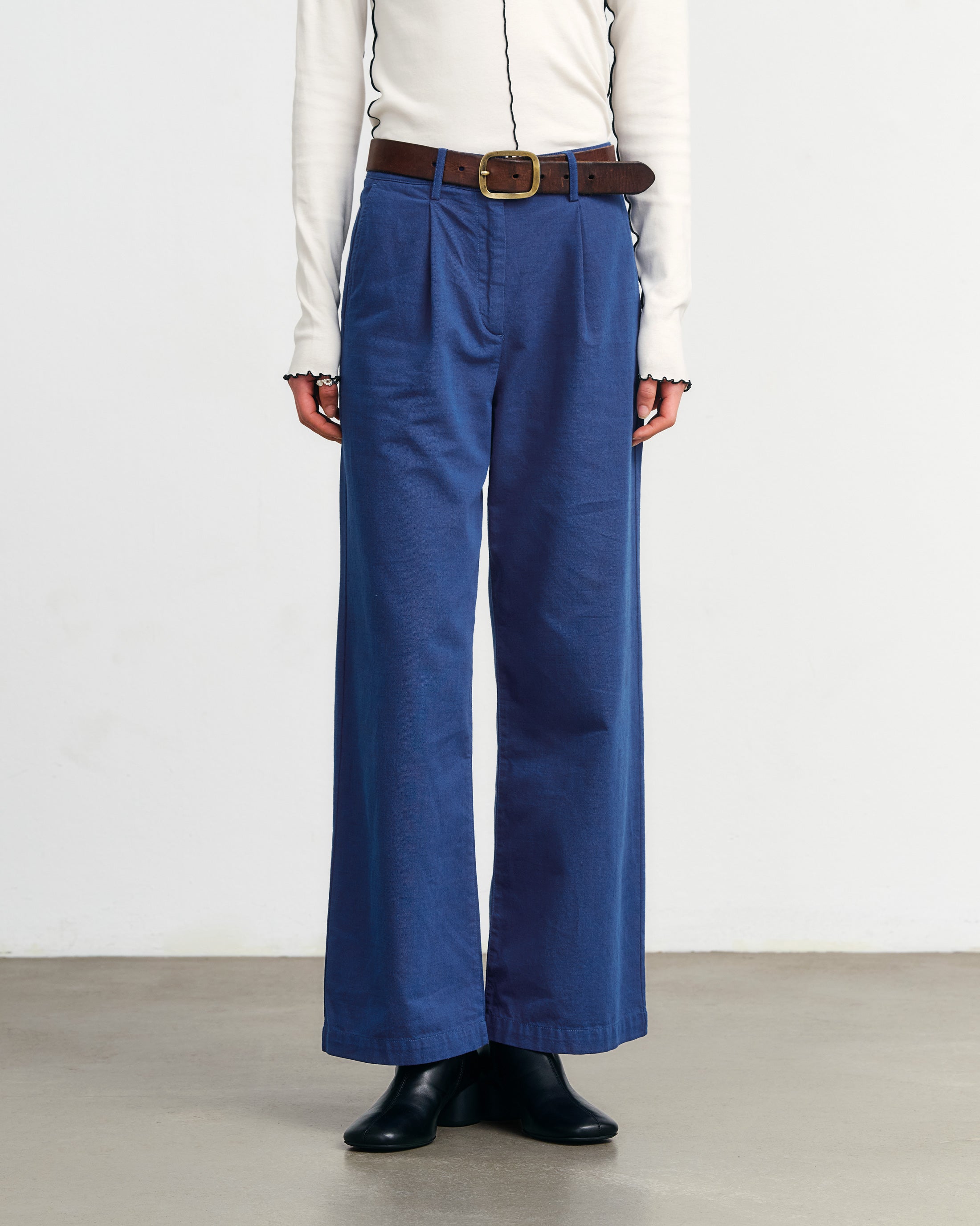 Blue high waist pants made from 100% organic cotton by Rotholz