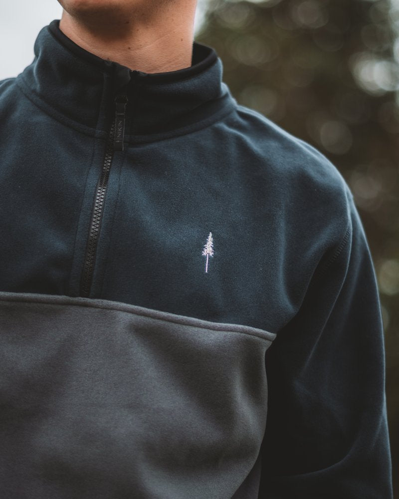 TreeFleece Quarter Zip Colorblock Relaxed Dark Navy-Anthracite - SWEATER - NIKIN