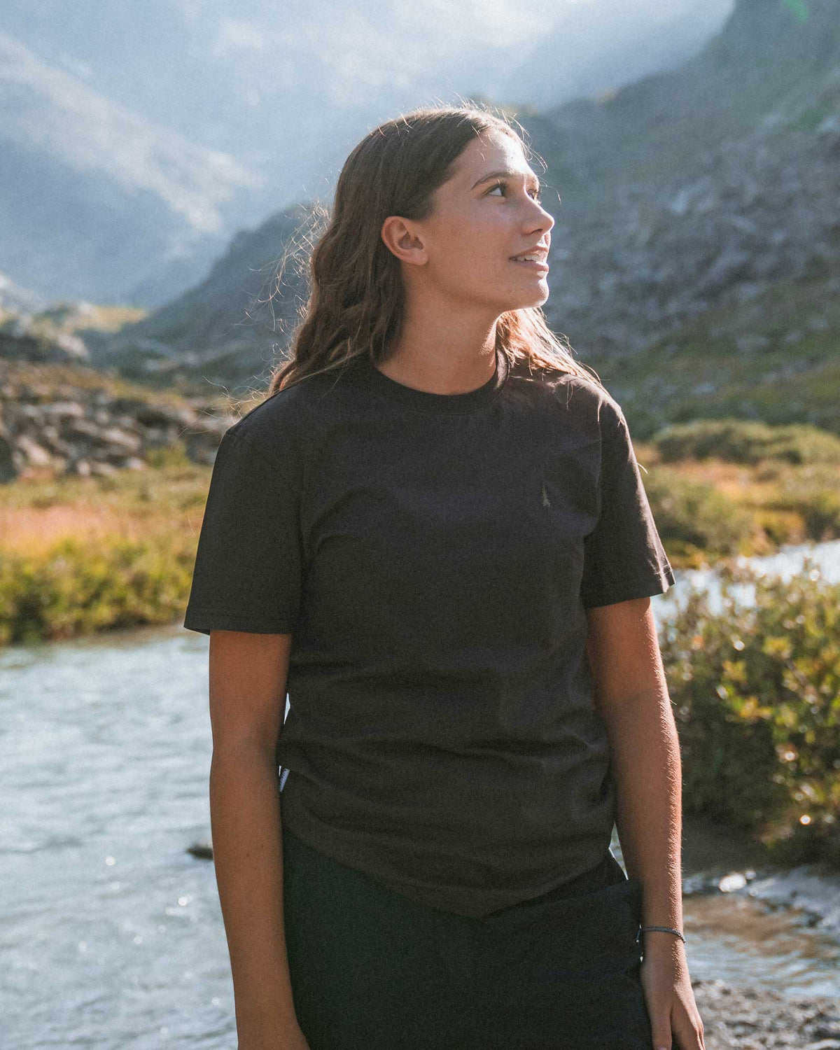 Braunes T-Shirt aus Bio-Baumwolle von Nikin