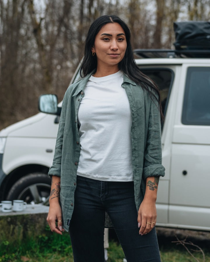 TreePlanter Shirt Linen Sage von NIKIN