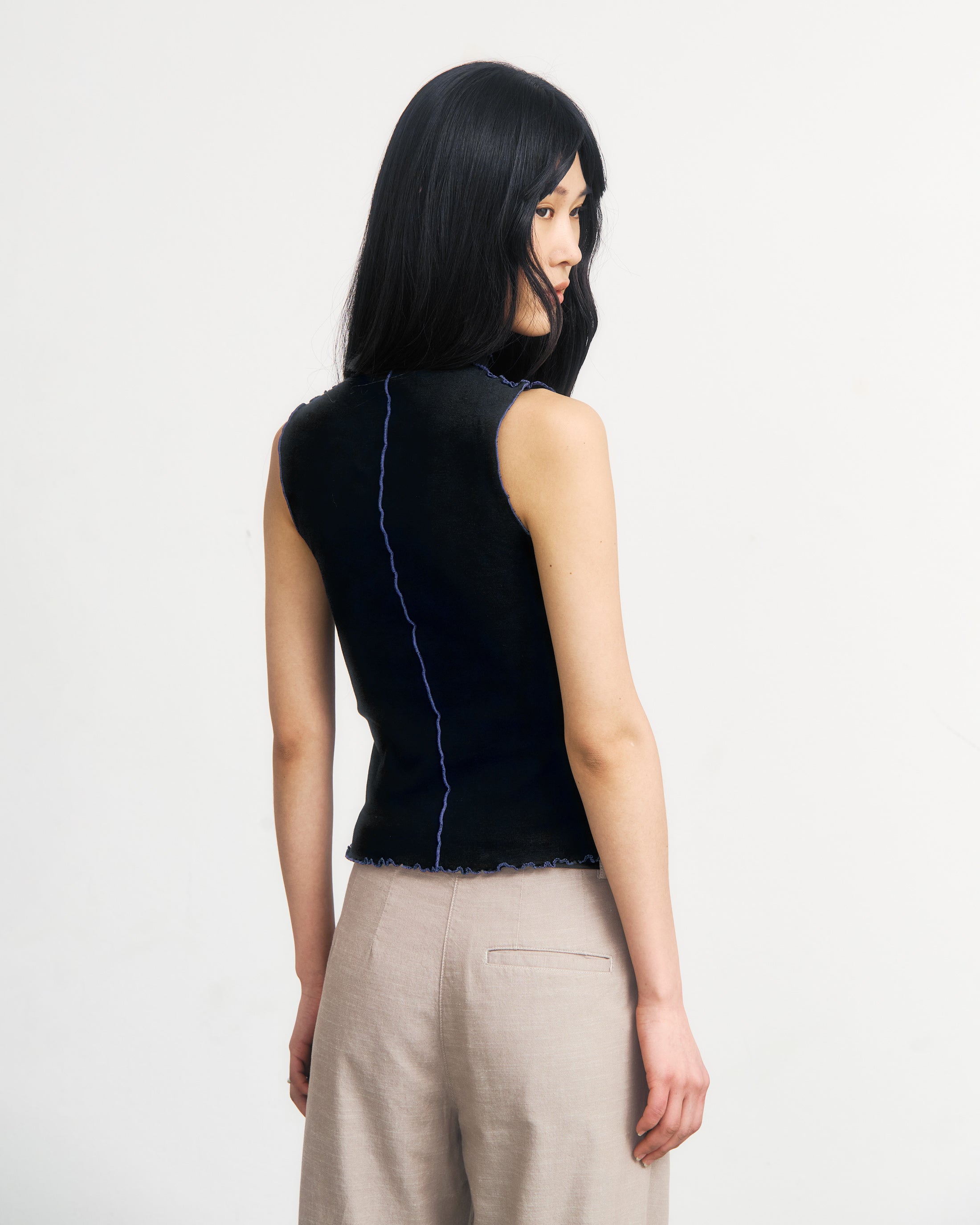 Rotholz Black Organic Cotton Pin-Tucked Top