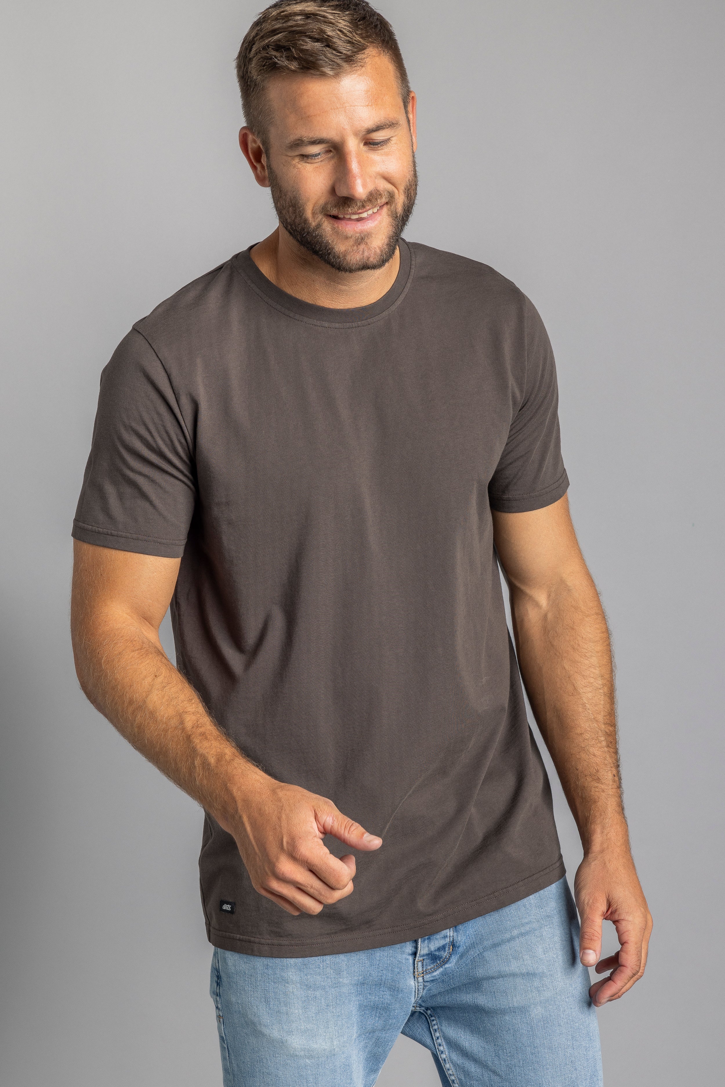 Premium Blank T-Shirt SLIM aus Bio Baumwolle von Dirts