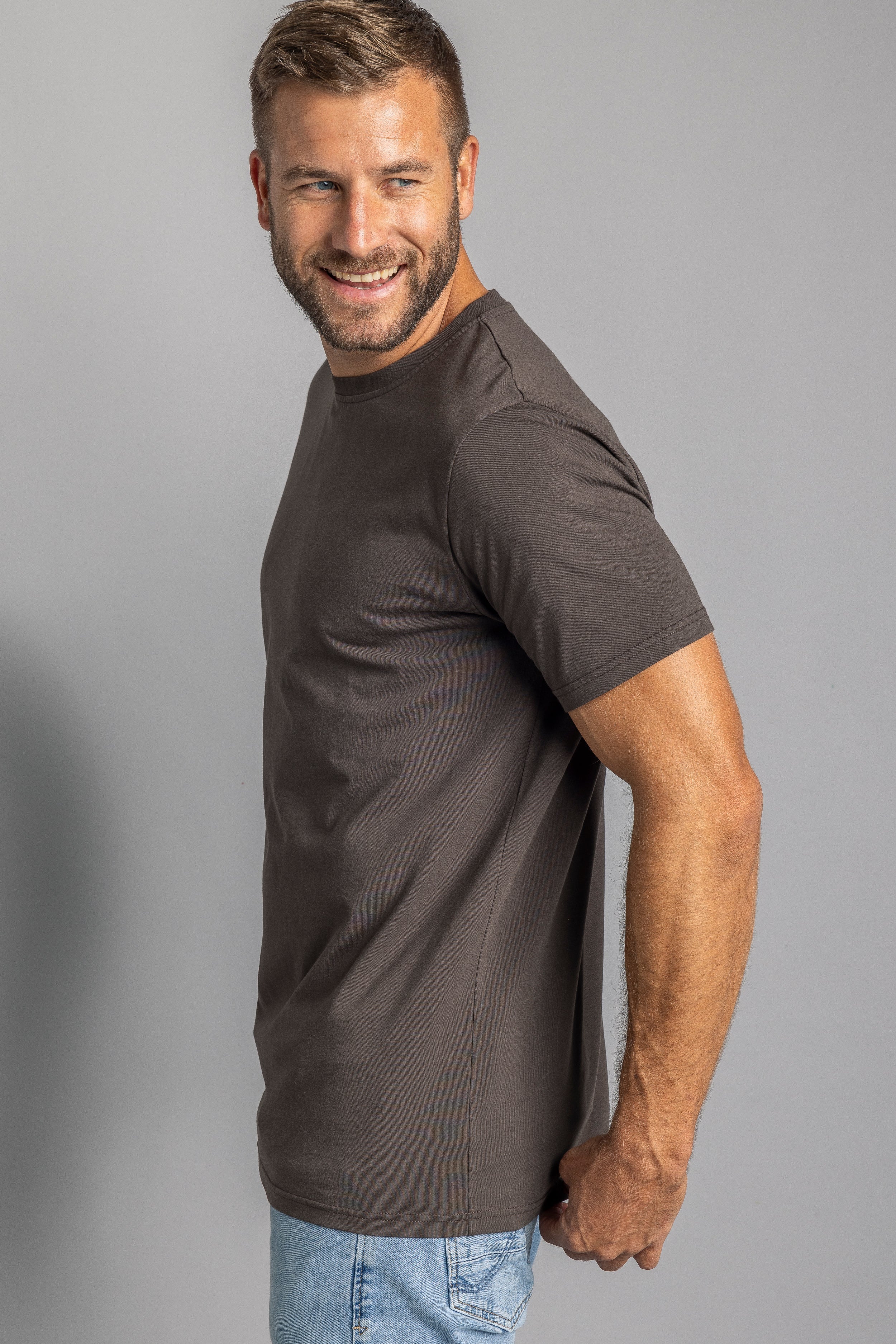 Premium Blank T-Shirt SLIM aus Bio Baumwolle von Dirts