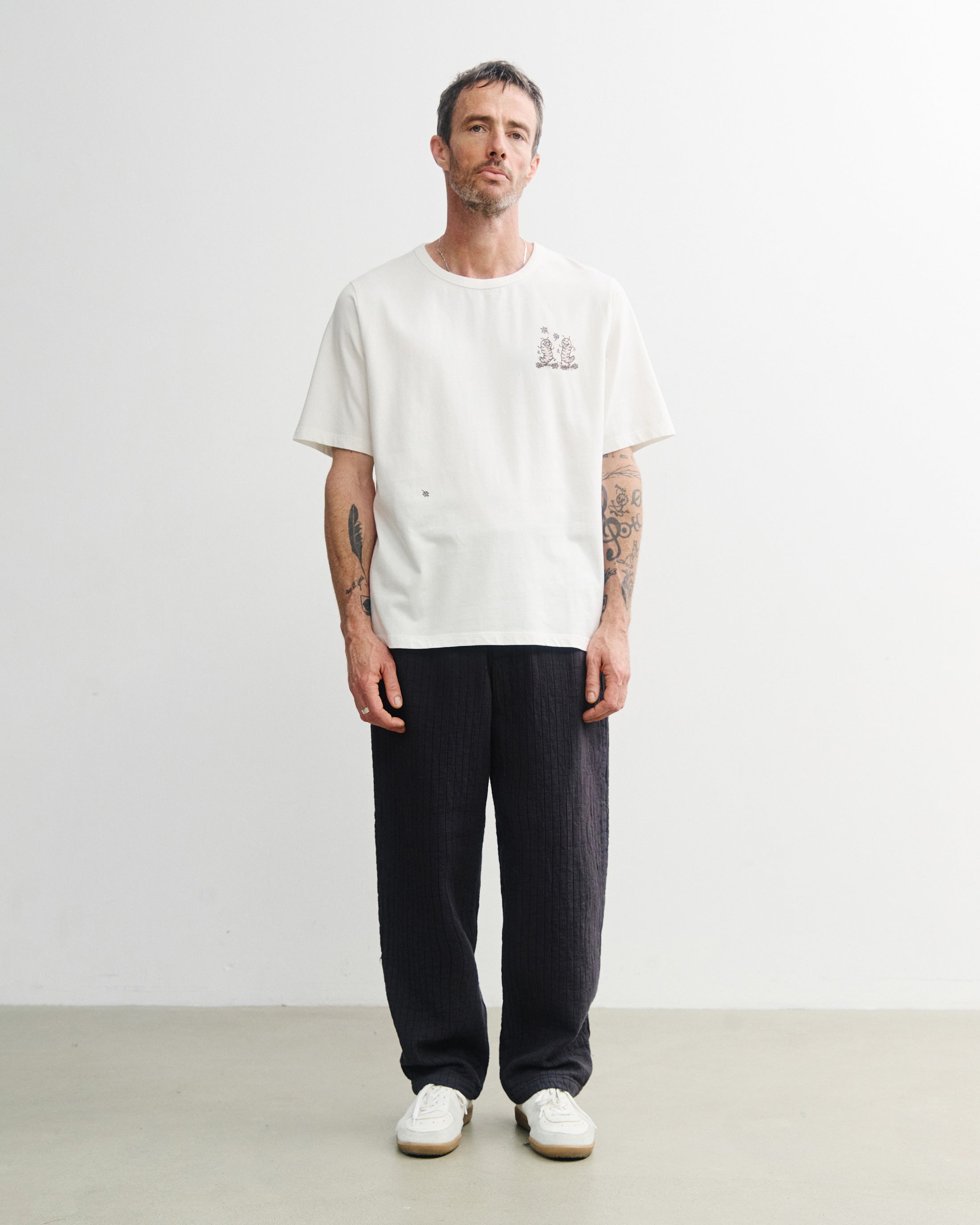 Weisses T-Shirt Caterpillar aus Bio-Baumwolle von Rotholz