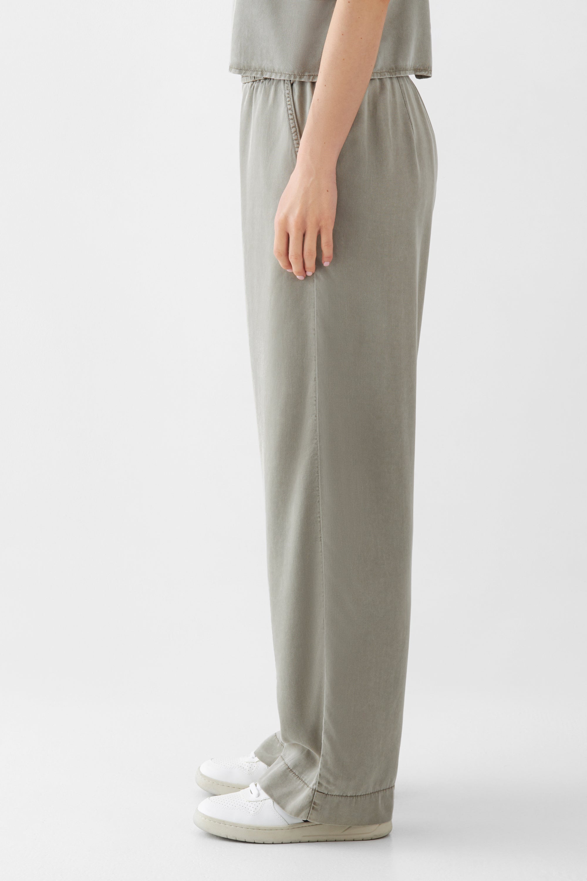 Beige Hose RAY Easy On aus 100% Tencel von Dawn Denim