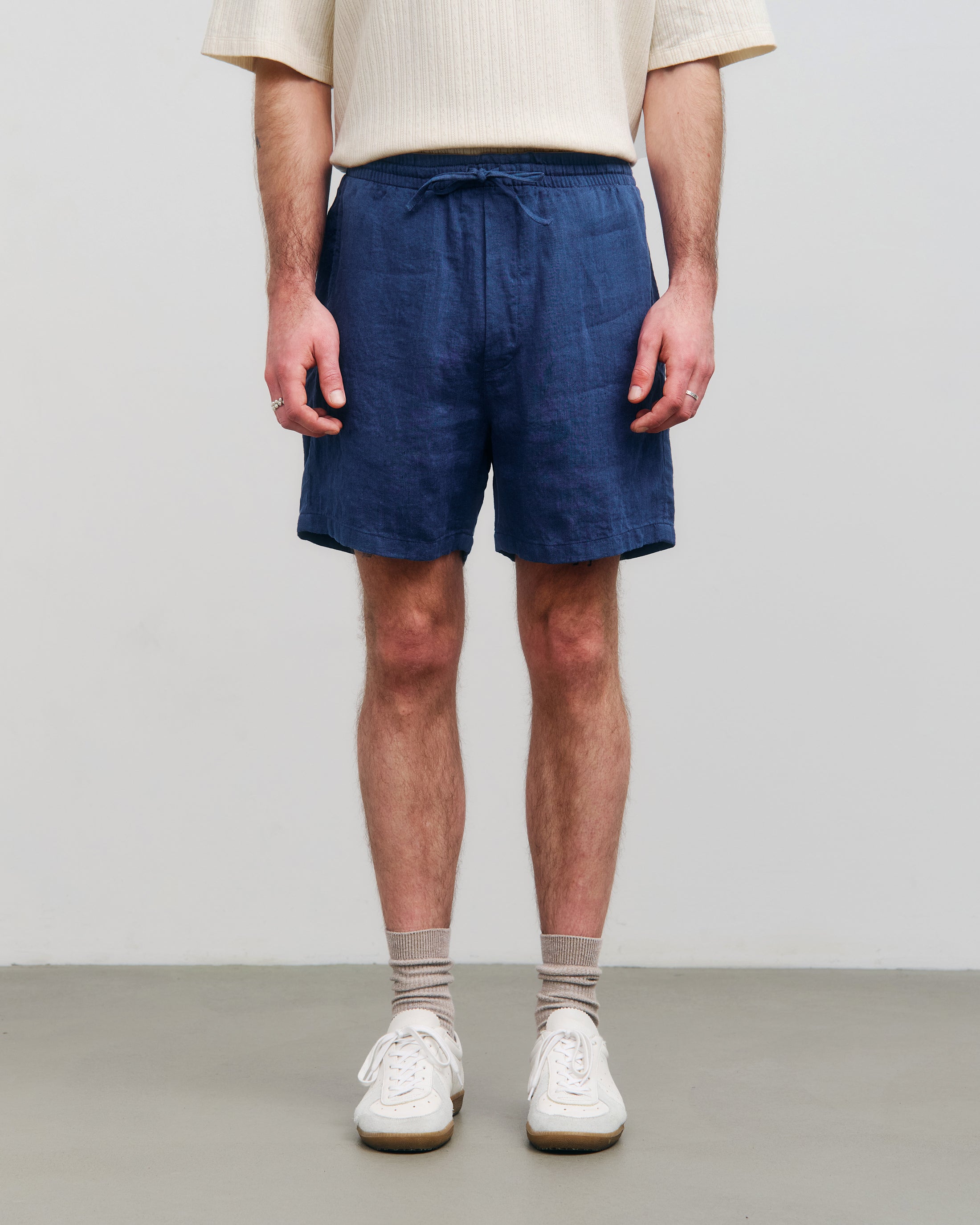 Short bleu en coton biologique par Rotholz