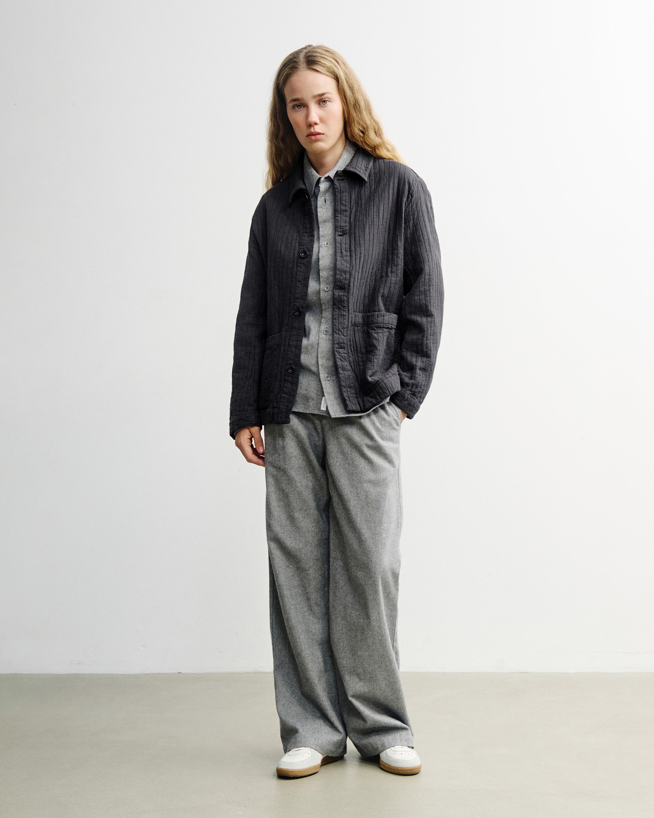 Dunkelgraue Jacke Workwear gerippt aus Bio-Baumwolle von Rotholz