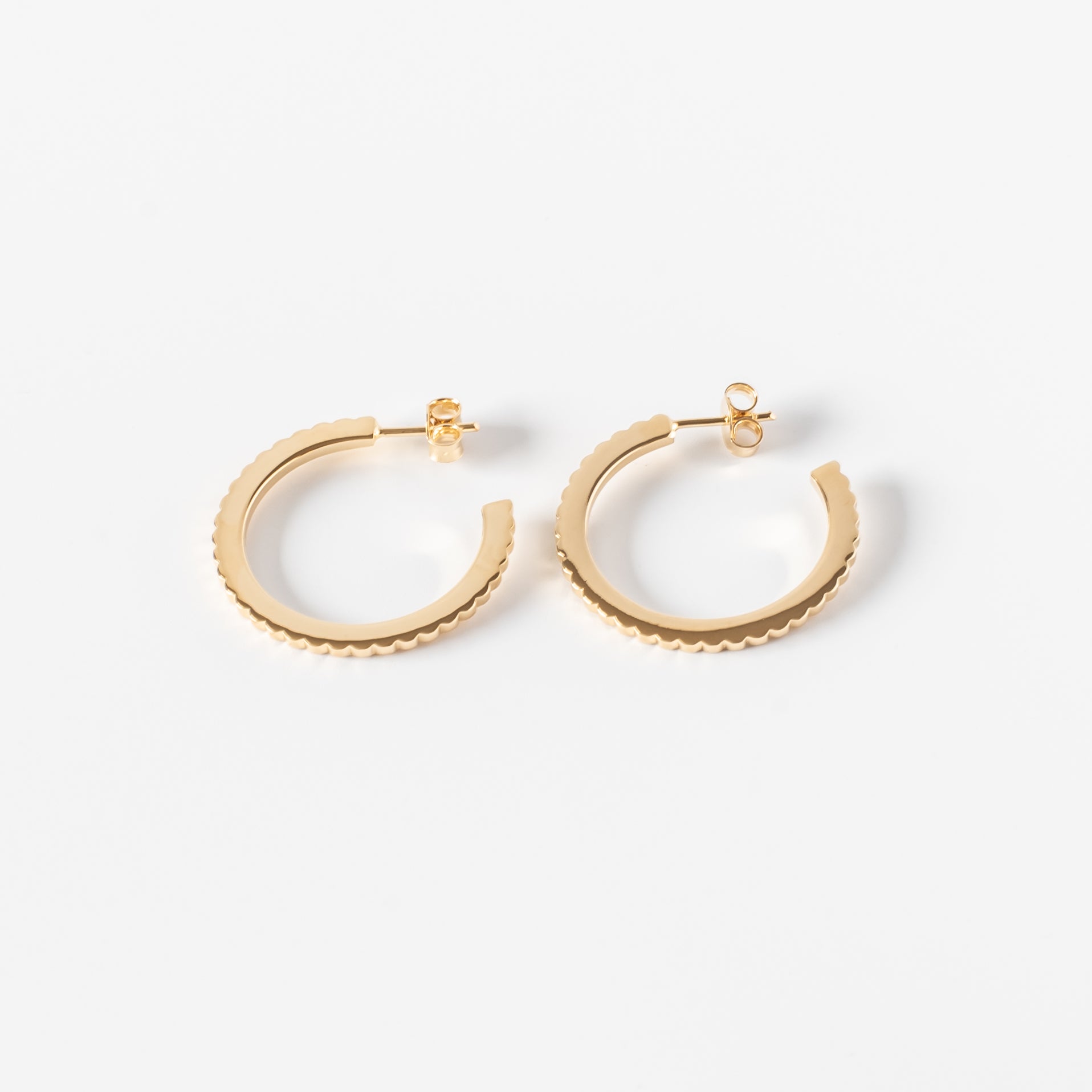 Boucles d'oreilles créoles INGRANAGGI en argent par V Design Lab