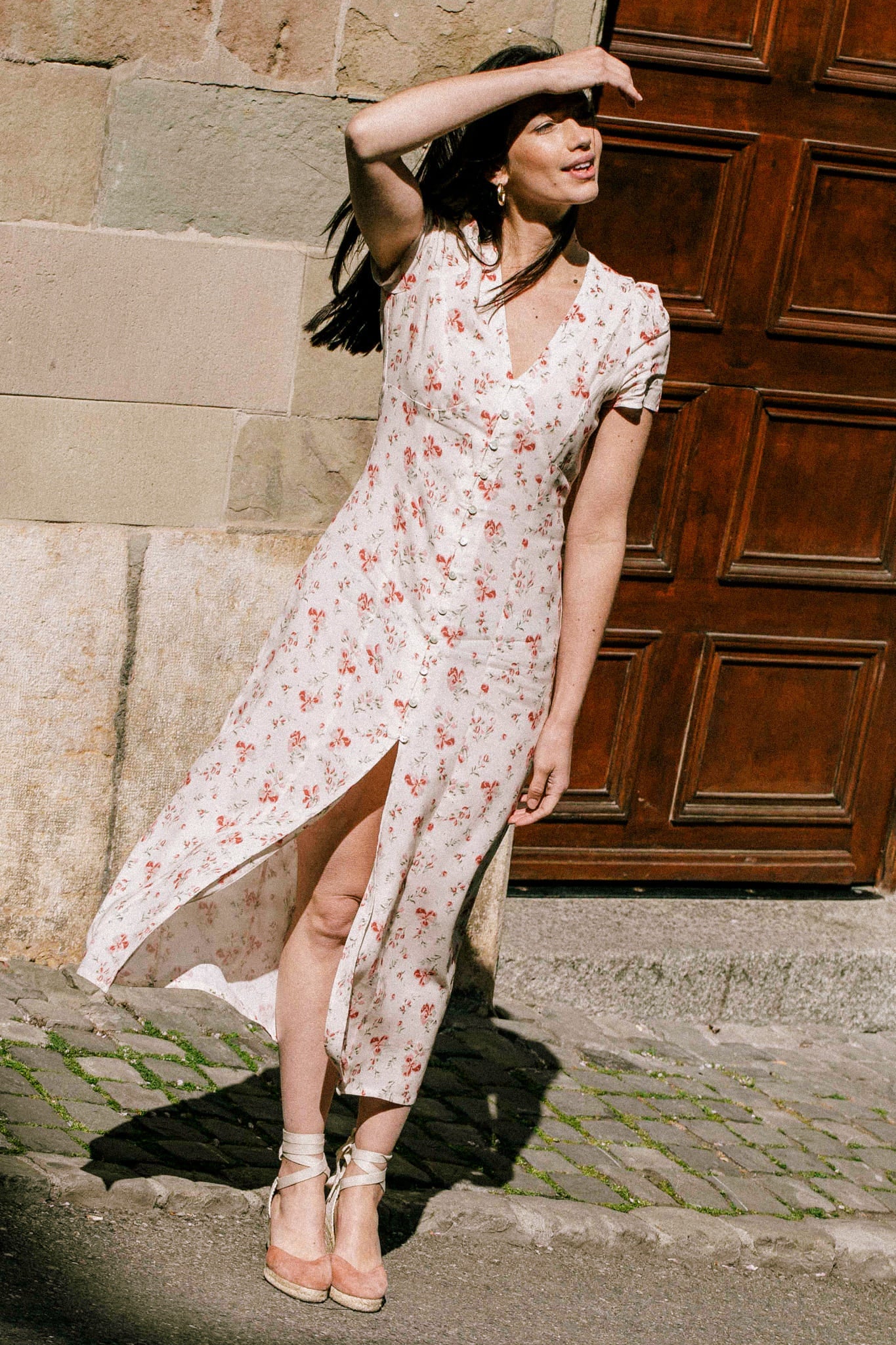 Beiges Kleid aus 100% Ecovero von Avani